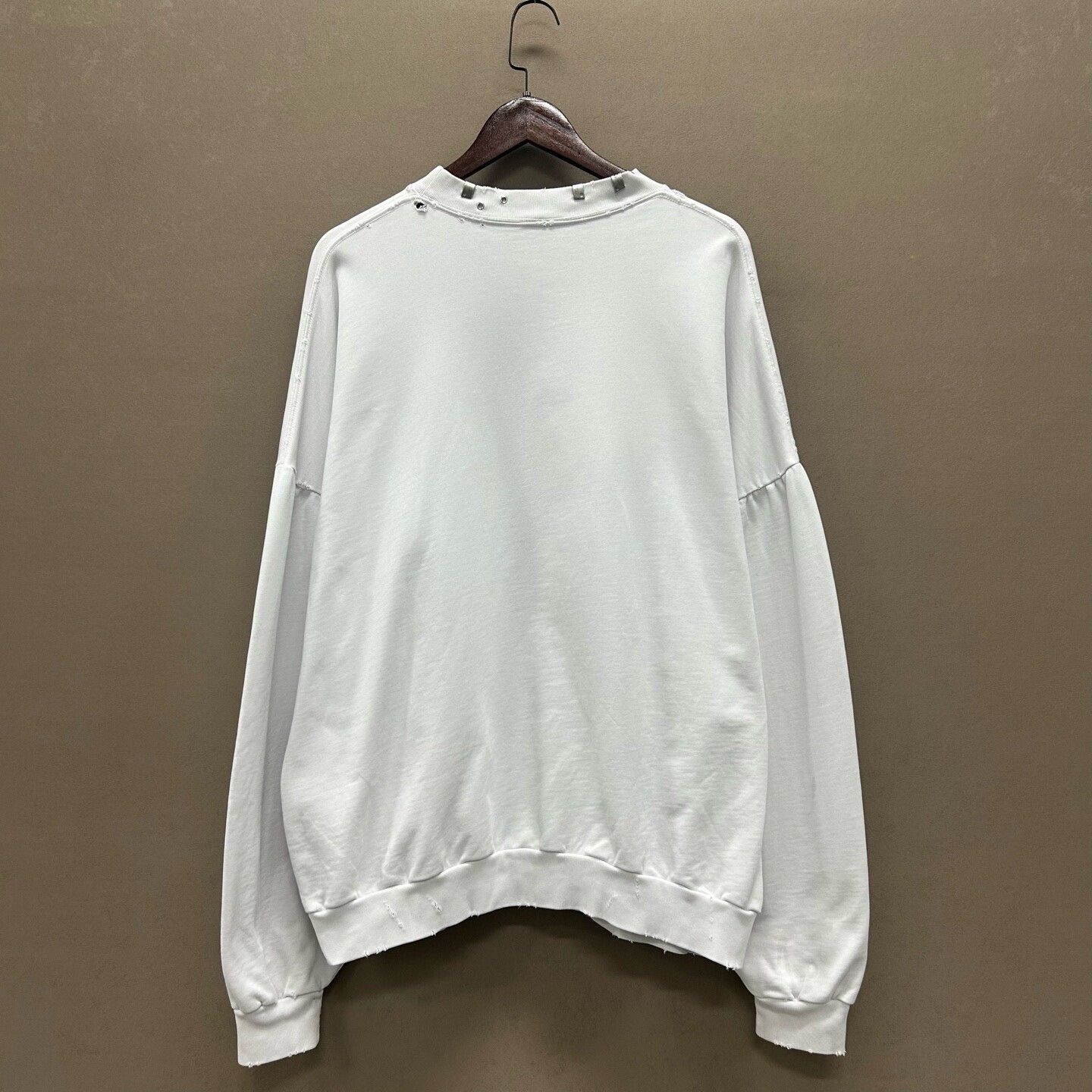 Balenciaga Balenciaga Metal Detail Sweatshirt Size M Size US M / EU 48-50 / 2 - 3 Thumbnail
