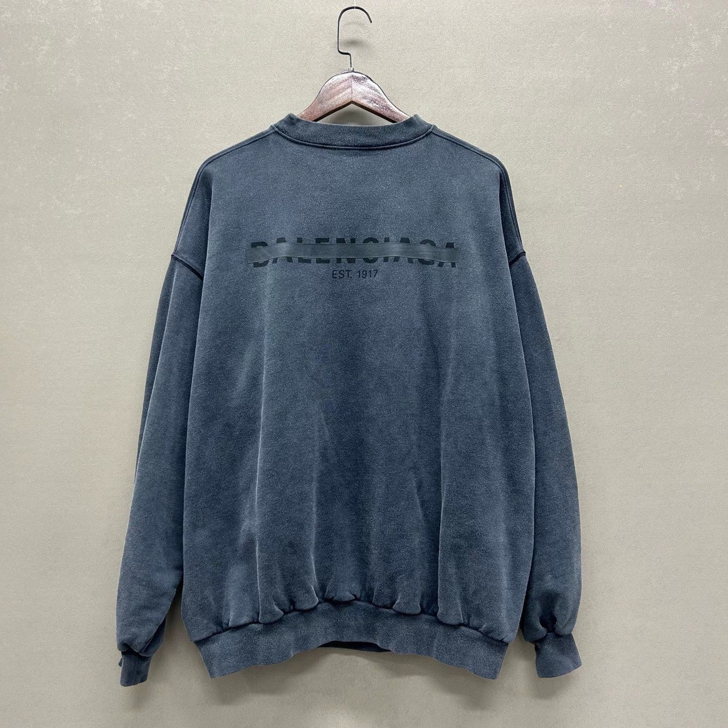 Balenciaga Balenciaga Strikethrough Logo Sweatshirt Size L Size US L / EU 52-54 / 3 - 3 Thumbnail