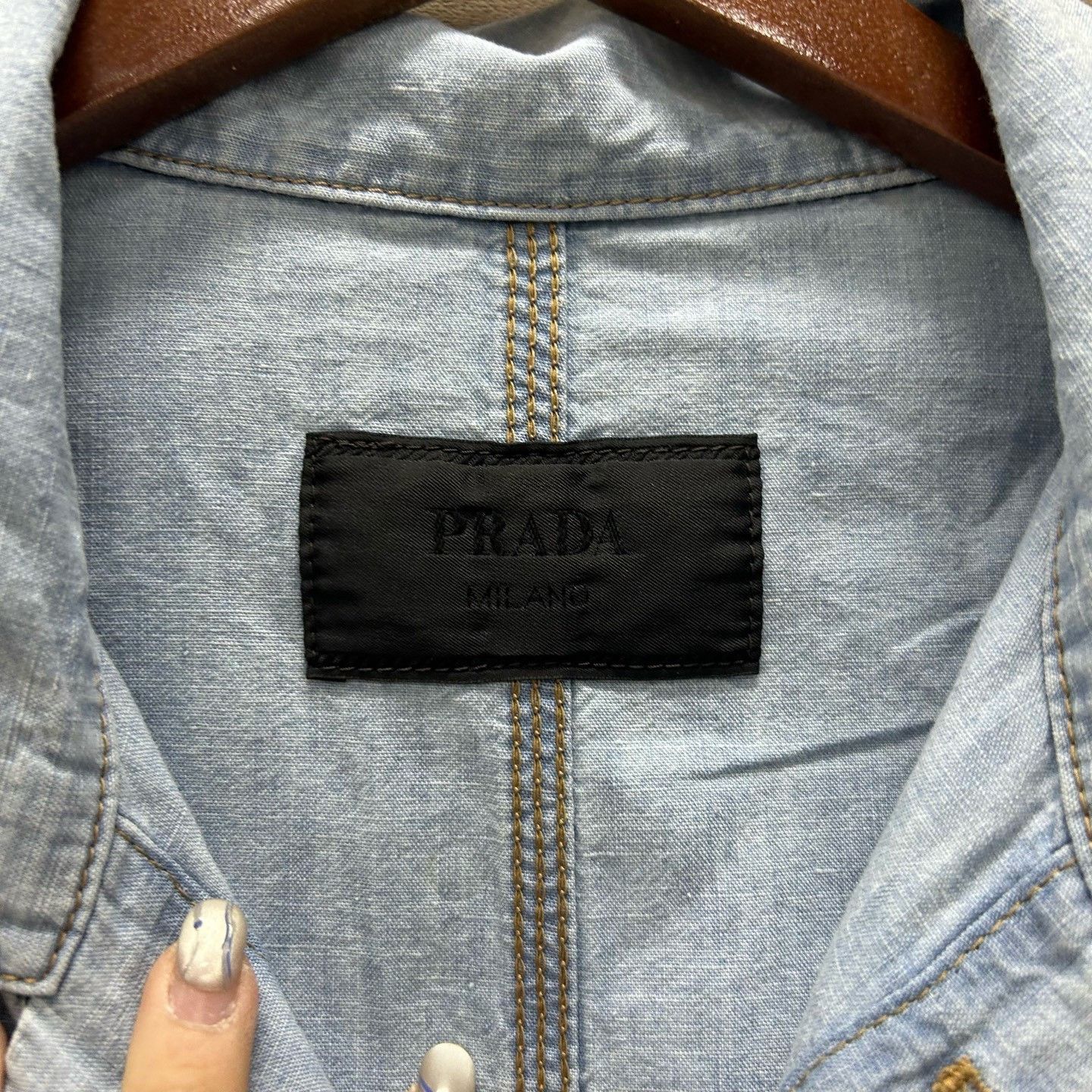 Prada Prada Logo Patch Cotton Linen Shirt Size L Size US L / EU 52-54 / 3 - 4 Thumbnail