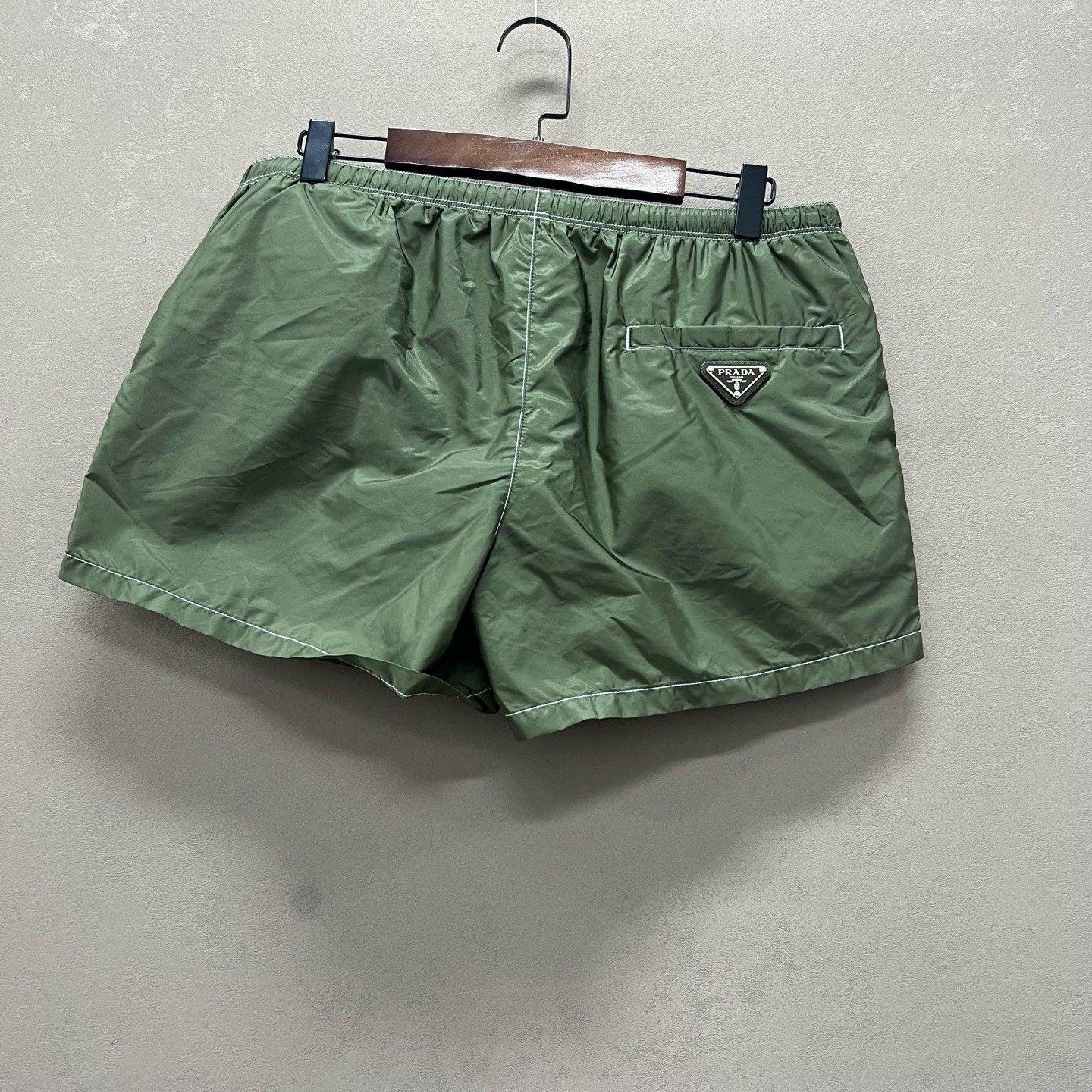 Prada Prada Logo Patch Re-Nylon Shorts Size 50 Size US 34 / EU 50 - 3 Thumbnail