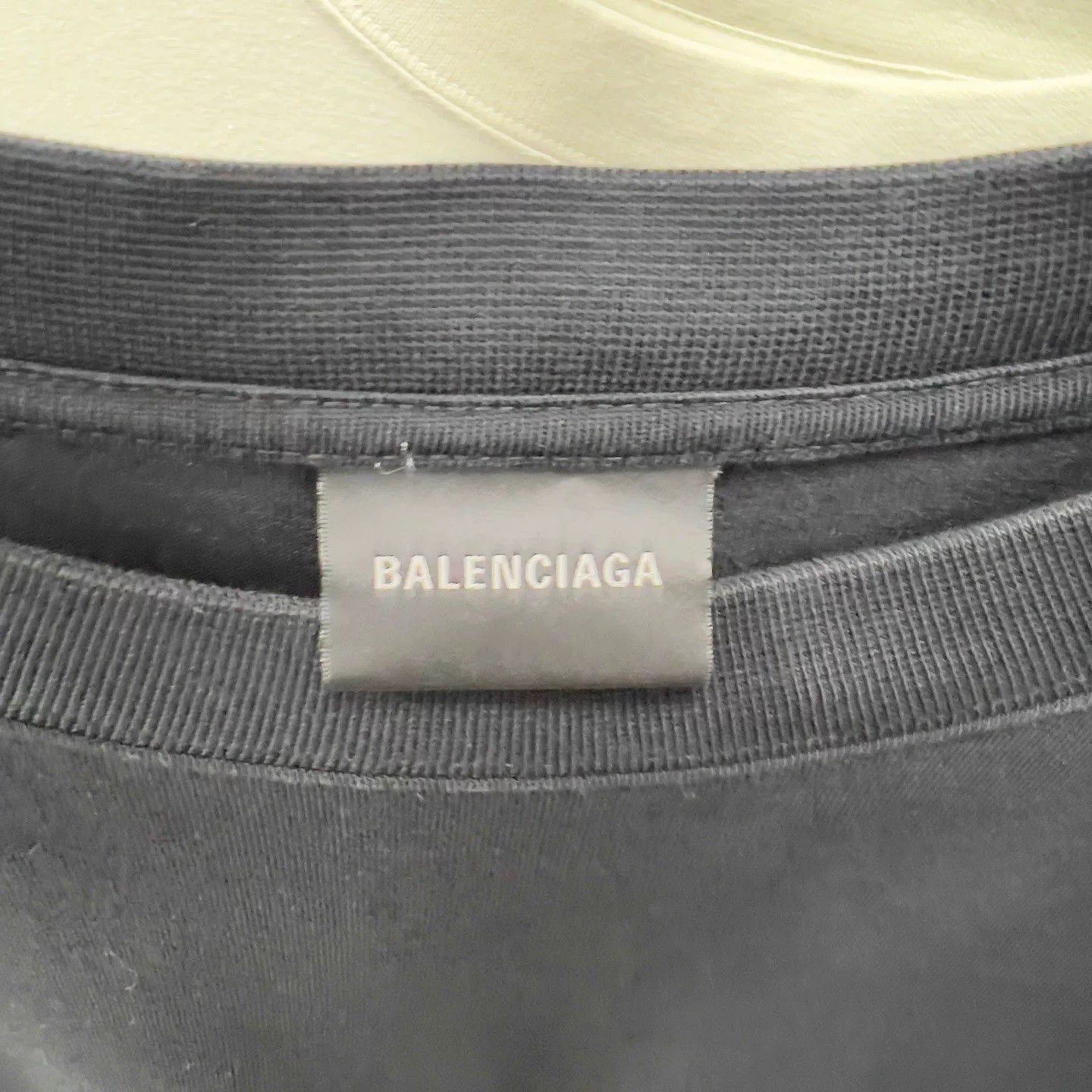 Balenciaga Balenciaga Tape Logo T-Shirt Size M Size US M / EU 48-50 / 2 - 6 Thumbnail