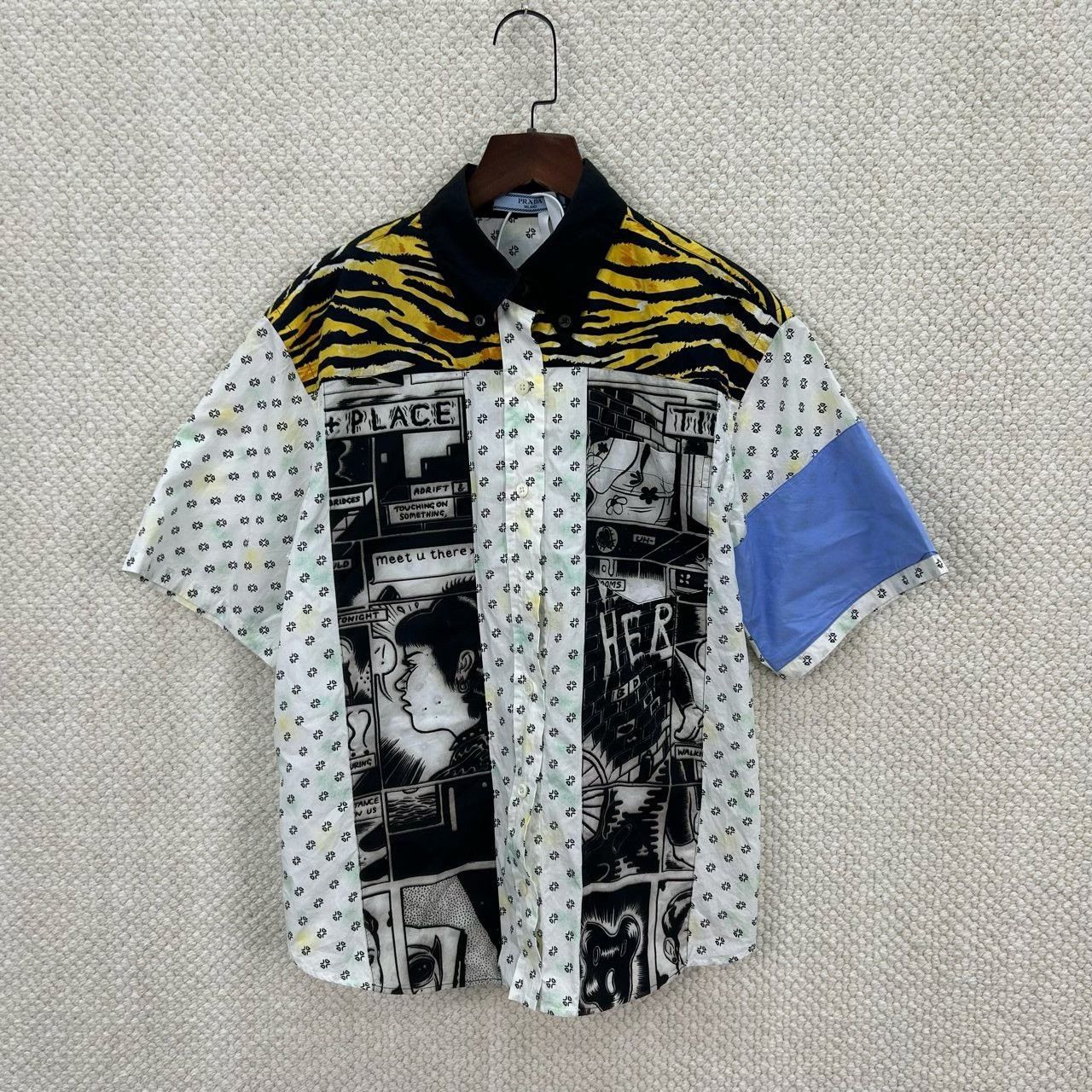 Prada Prada Comic Print Short Sleeve Shirt Size 40 Size US M / EU 48-50 / 2 - 2 Thumbnail