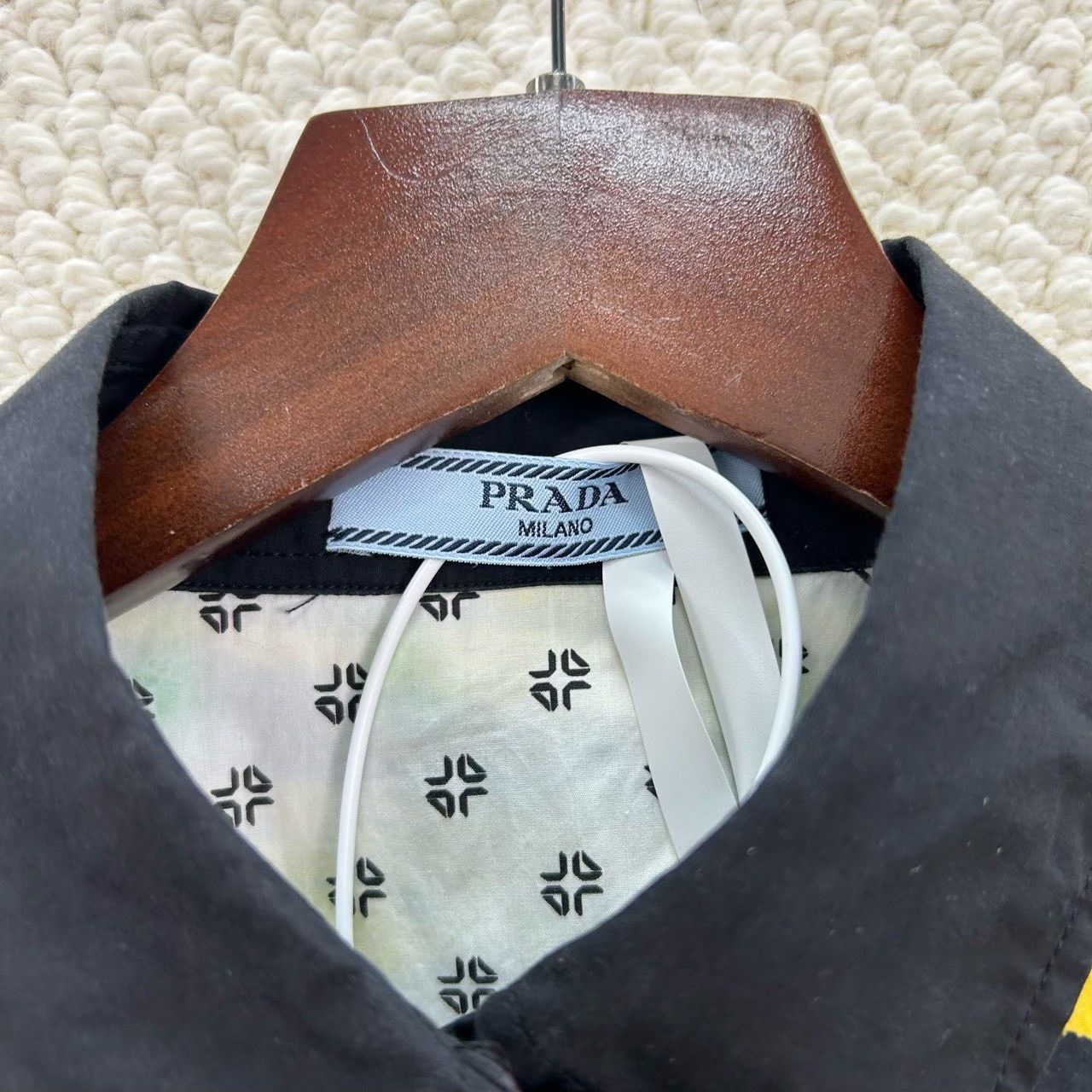 Prada Prada Comic Print Short Sleeve Shirt Size 40 Size US M / EU 48-50 / 2 - 4 Thumbnail