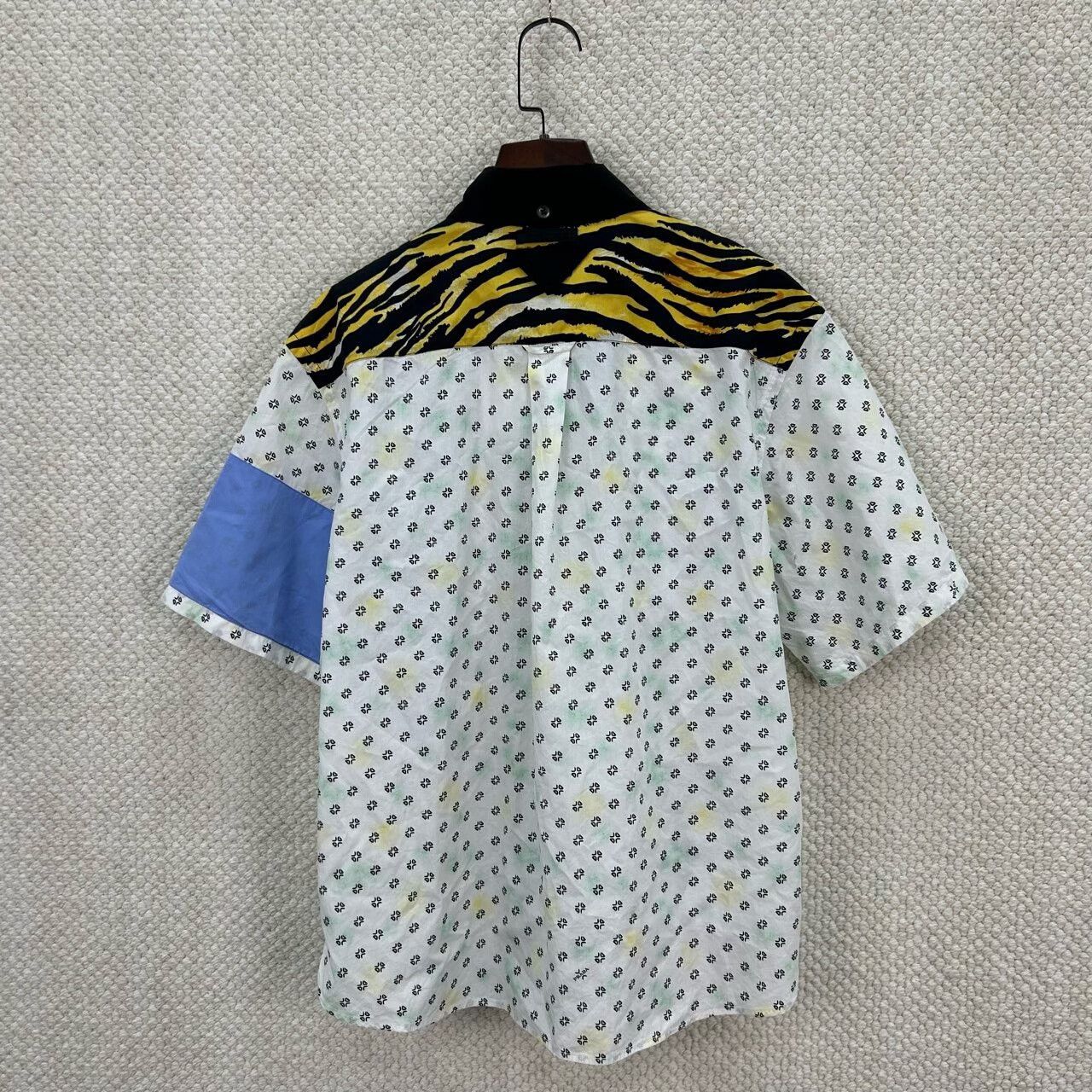 Prada Prada Comic Print Short Sleeve Shirt Size 40 Size US M / EU 48-50 / 2 - 3 Thumbnail