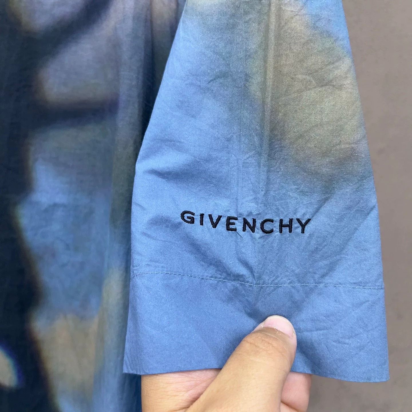 Givenchy Givenchy Statue Print Button Up Shirt Size S Size US S / EU 44-46 / 1 - 6 Thumbnail