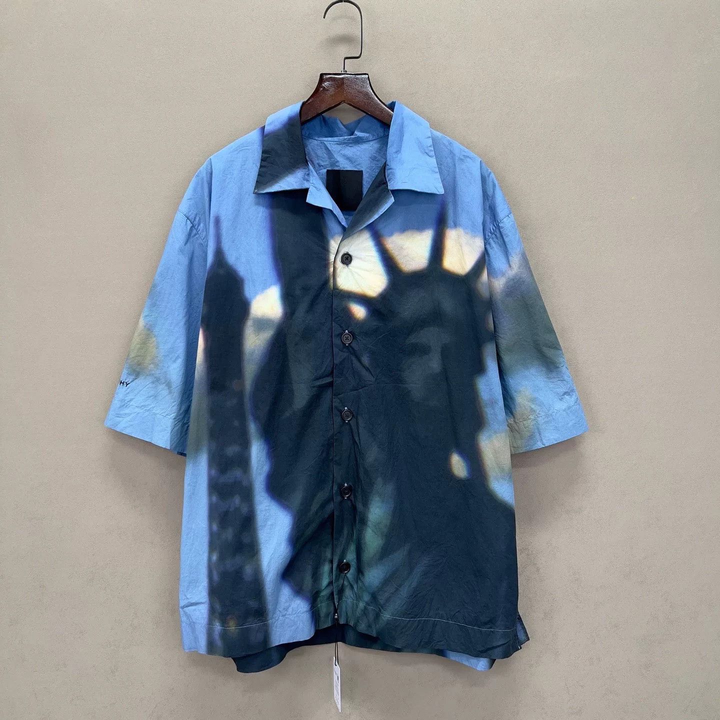 Givenchy Givenchy Statue Print Button Up Shirt Size S Size US S / EU 44-46 / 1 - 2 Thumbnail