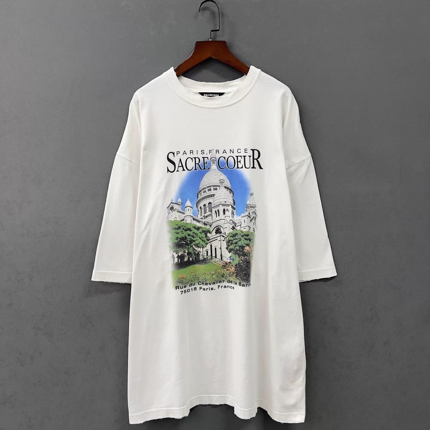 Balenciaga Balenciaga Graphic Distressed T-Shirt Size XS Size US XS / EU 42 / 0 - 2 Thumbnail