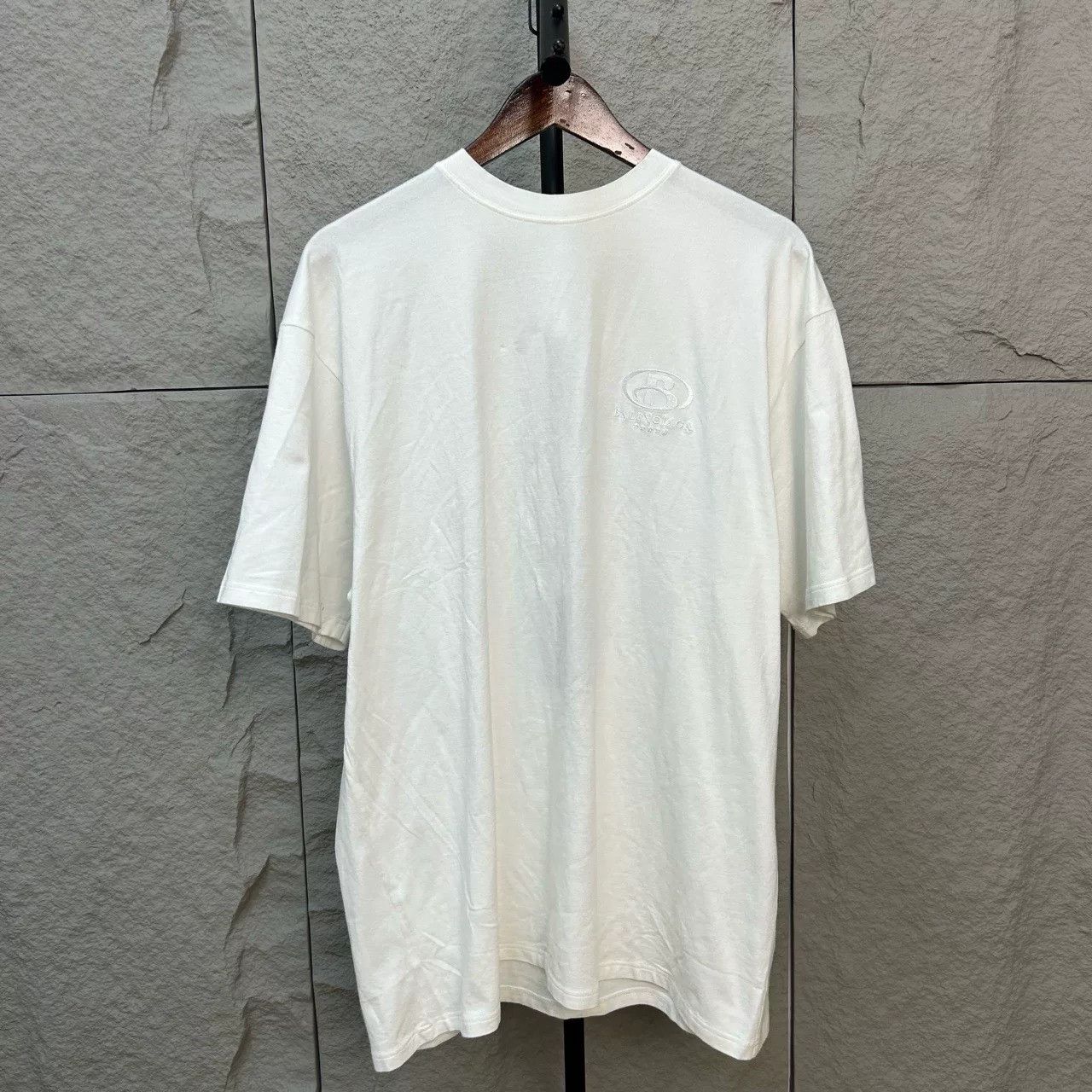 Balenciaga Balenciaga Embroidered Logo T-Shirt Size L Size US L / EU 52-54 / 3 - 2 Thumbnail