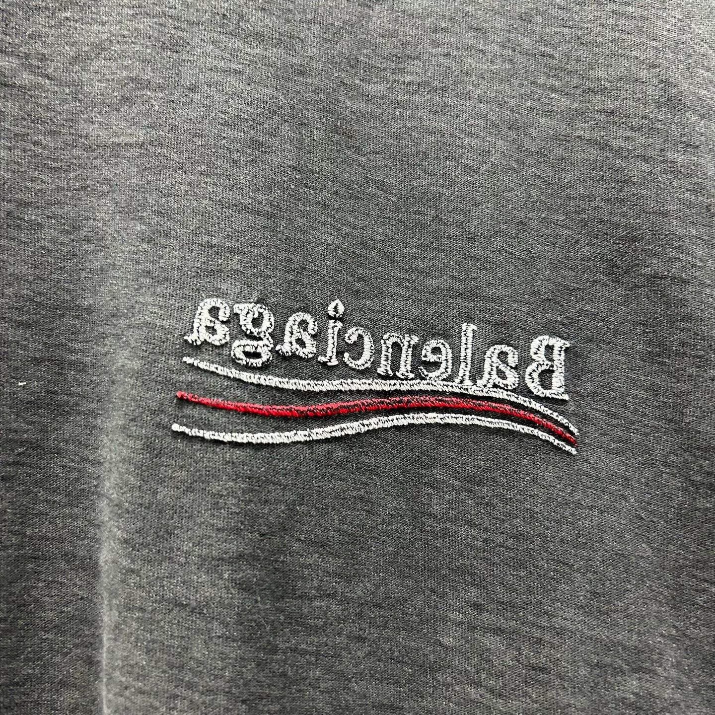 Balenciaga Balenciaga Distressed Logo T-Shirt Size L Size US L / EU 52-54 / 3 - 4 Thumbnail