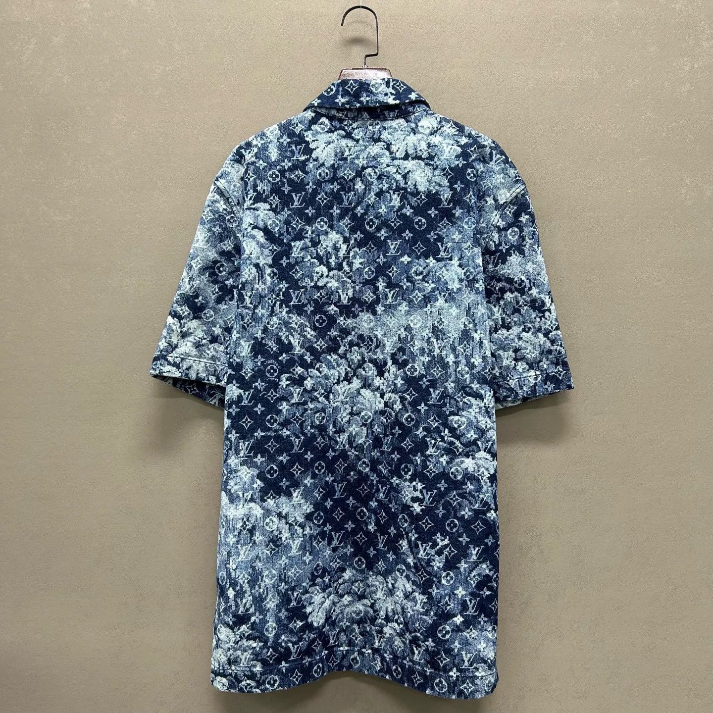 Louis Vuitton Louis Vuitton Monogram Print Denim Shirt Size S Size US S / EU 44-46 / 1 - 3 Thumbnail