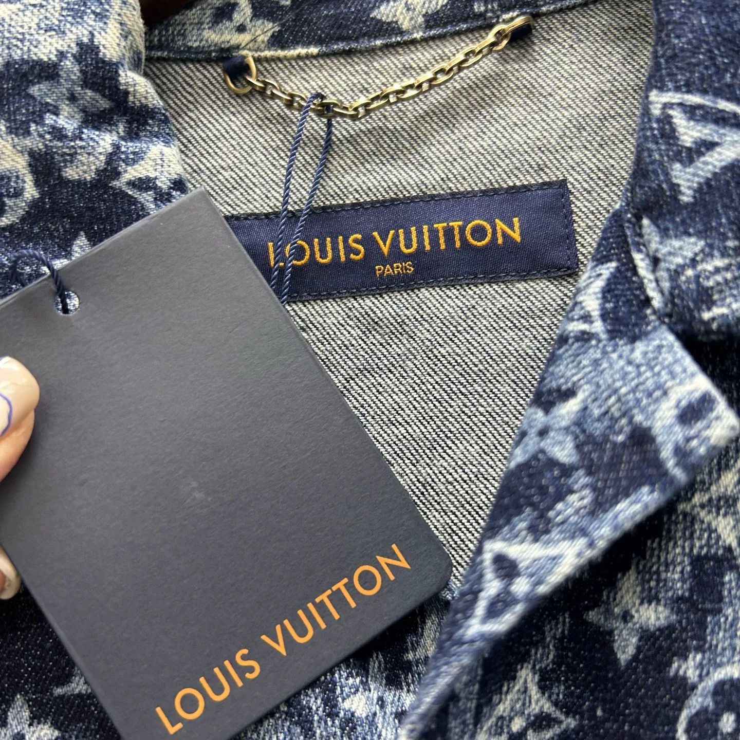 Louis Vuitton Louis Vuitton Monogram Print Denim Shirt Size S Size US S / EU 44-46 / 1 - 5 Thumbnail