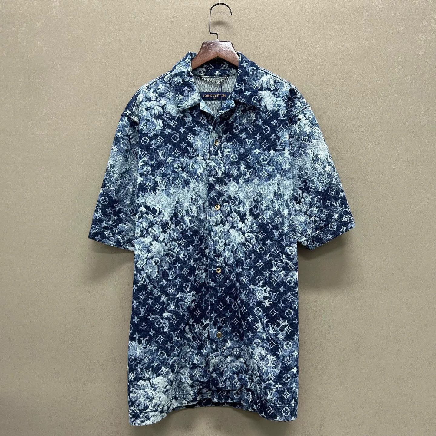 Louis Vuitton Louis Vuitton Monogram Print Denim Shirt Size S Size US S / EU 44-46 / 1 - 2 Thumbnail