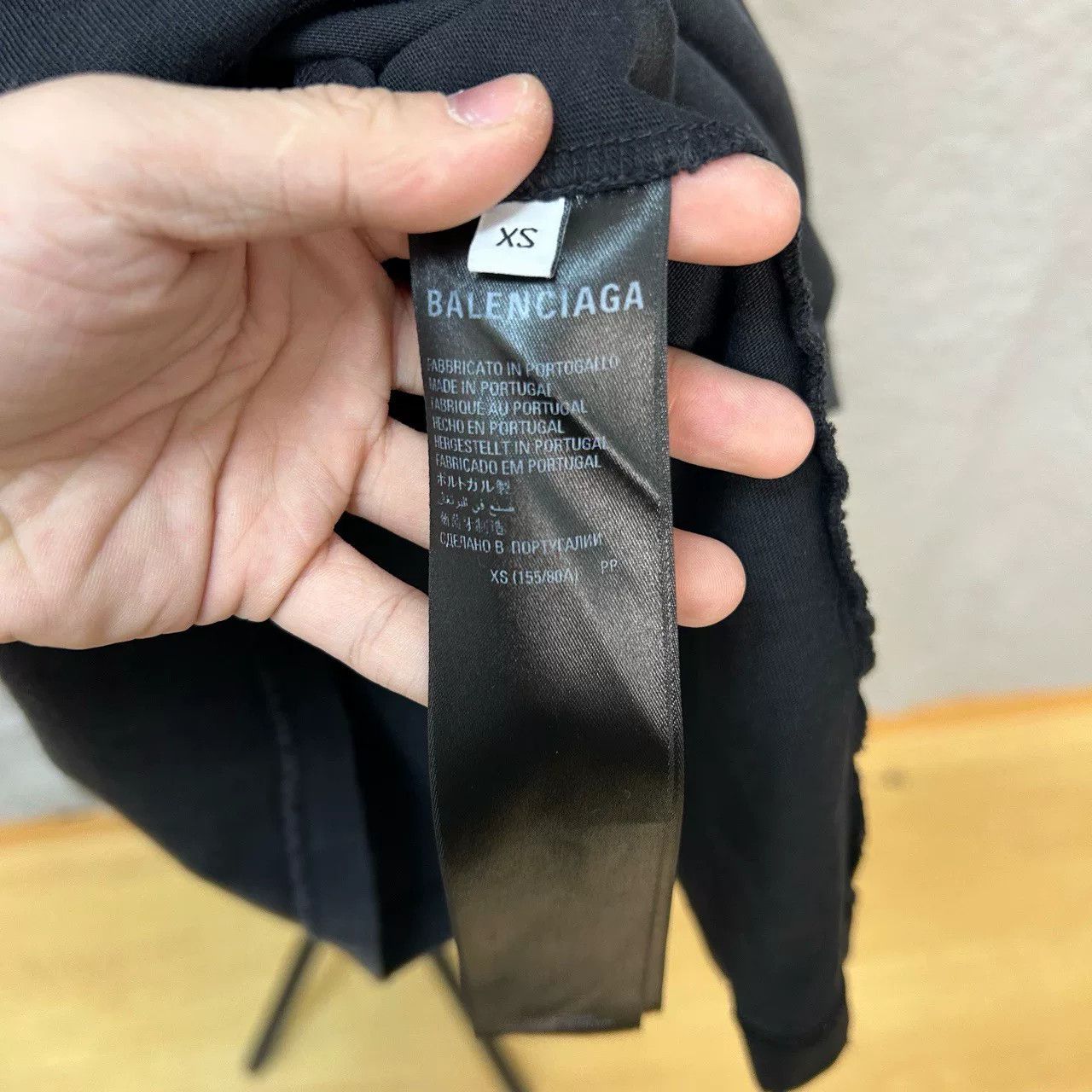 Balenciaga Balenciaga Be Differen Logo T-Shirt Size XS Size US XS / EU 42 / 0 - 5 Thumbnail