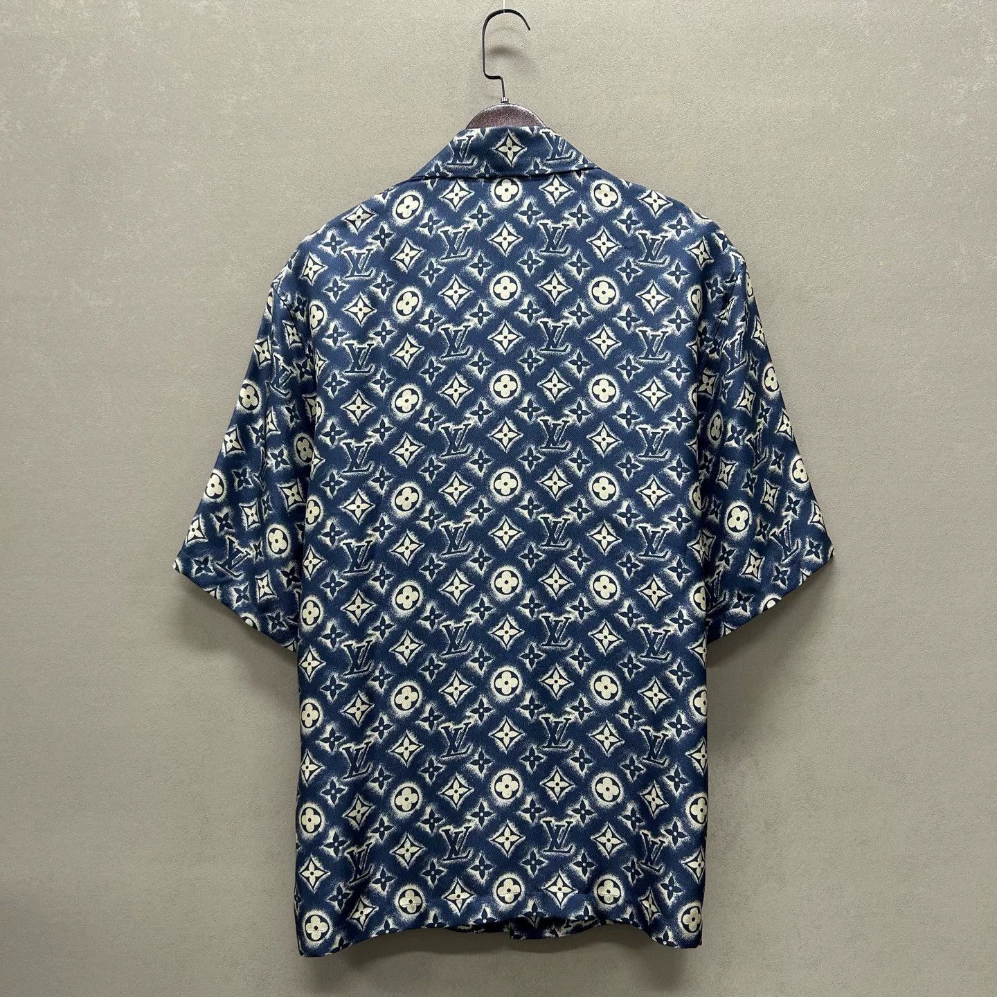 Louis Vuitton Louis Vuitton Monogram Short Sleeve Shirt Size M Size US M / EU 48-50 / 2 - 3 Thumbnail