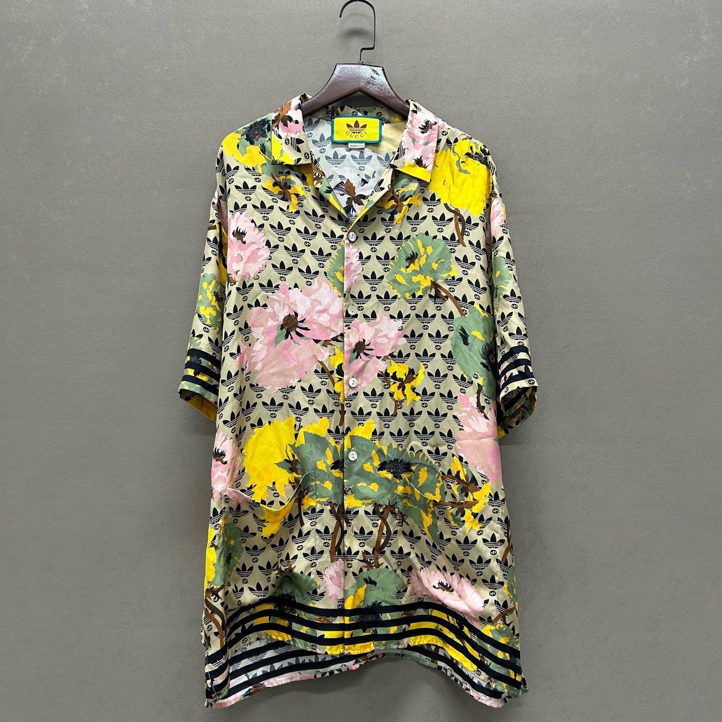 Gucci Gucci x Adidas Floral Silk Shirt Size M Size US M / EU 48-50 / 2 - 2 Thumbnail