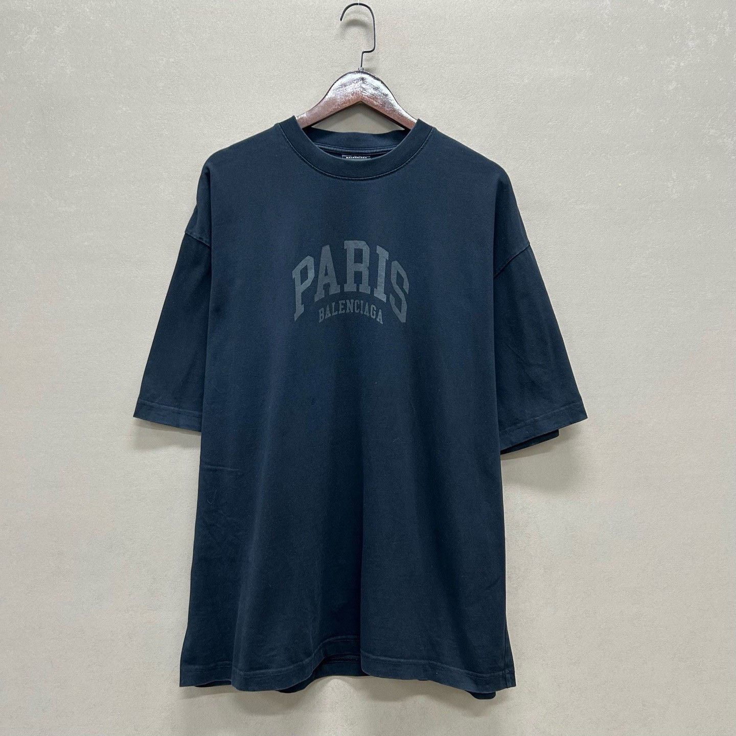 Balenciaga Balenciaga Paris Logo T-Shirt Size L Size US L / EU 52-54 / 3 - 2 Thumbnail