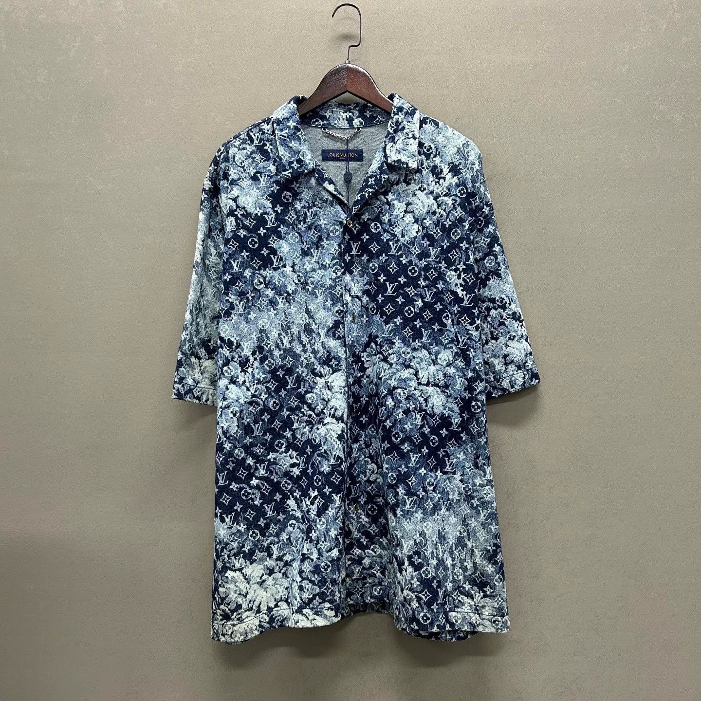 Louis Vuitton Louis Vuitton Monogram Tie-Dye Shirt Size XXL Size US XXL / EU 58 / 5 - 2 Thumbnail