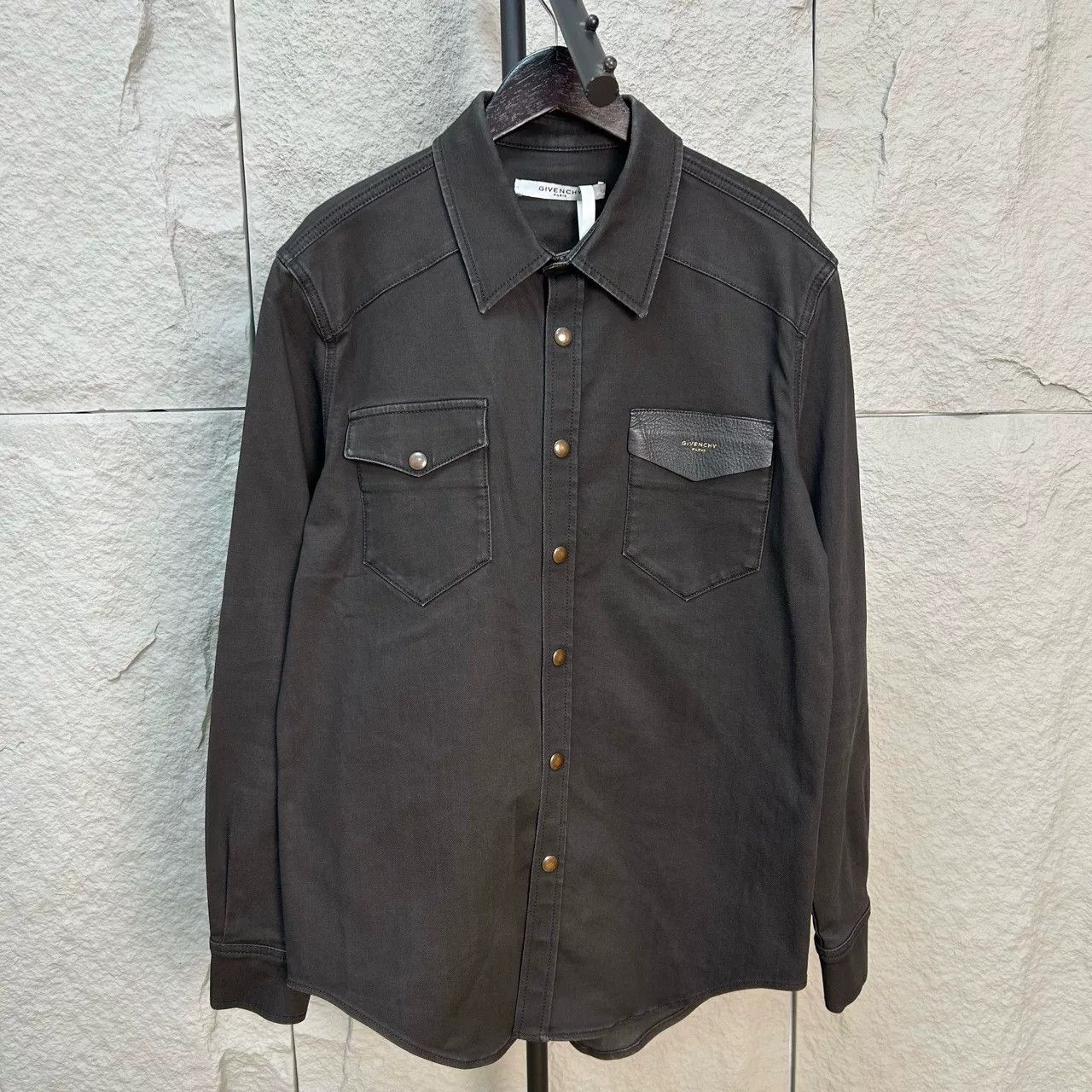 Givenchy Givenchy Leather Trim Denim Shirt Size M Size US M / EU 48-50 / 2 - 2 Thumbnail