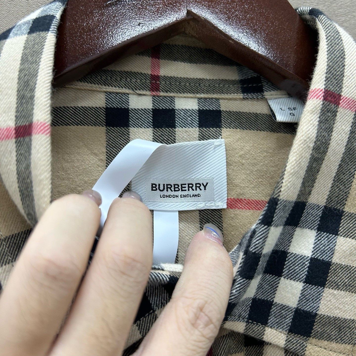 Burberry Burberry Classic Check Shirt Size L Size US L / EU 52-54 / 3 - 4 Thumbnail