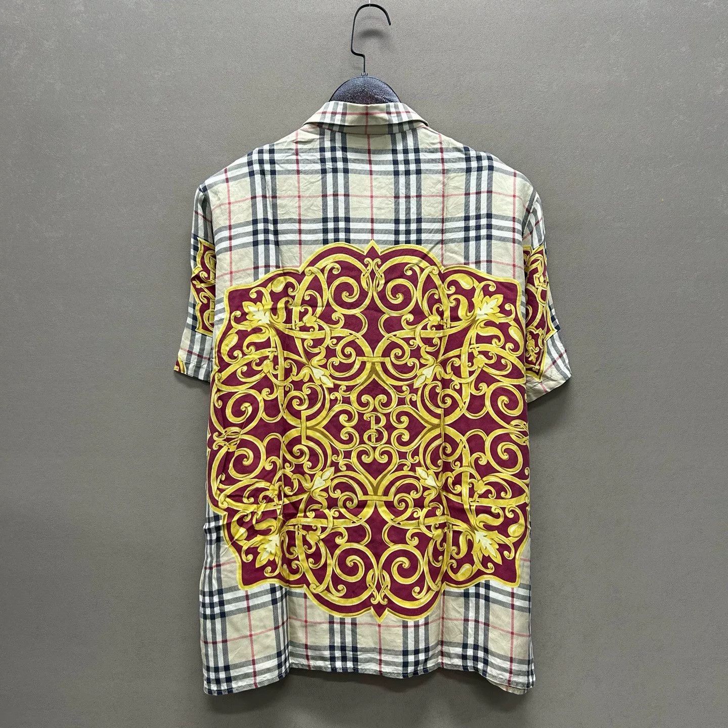 Burberry Vintage Burberrys Silk Scroll Pattern Shirt Size M Size US M / EU 48-50 / 2 - 3 Thumbnail