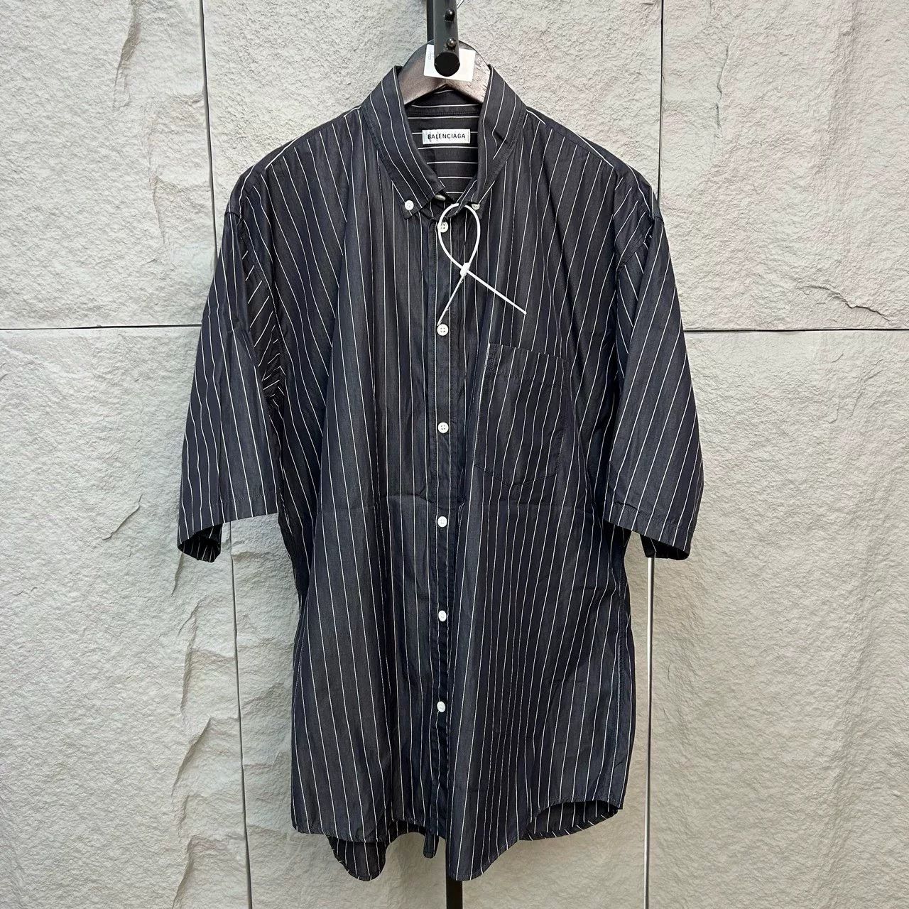 Balenciaga Balenciaga Striped Logo Shirt US M Size US M / EU 48-50 / 2 - 2 Thumbnail