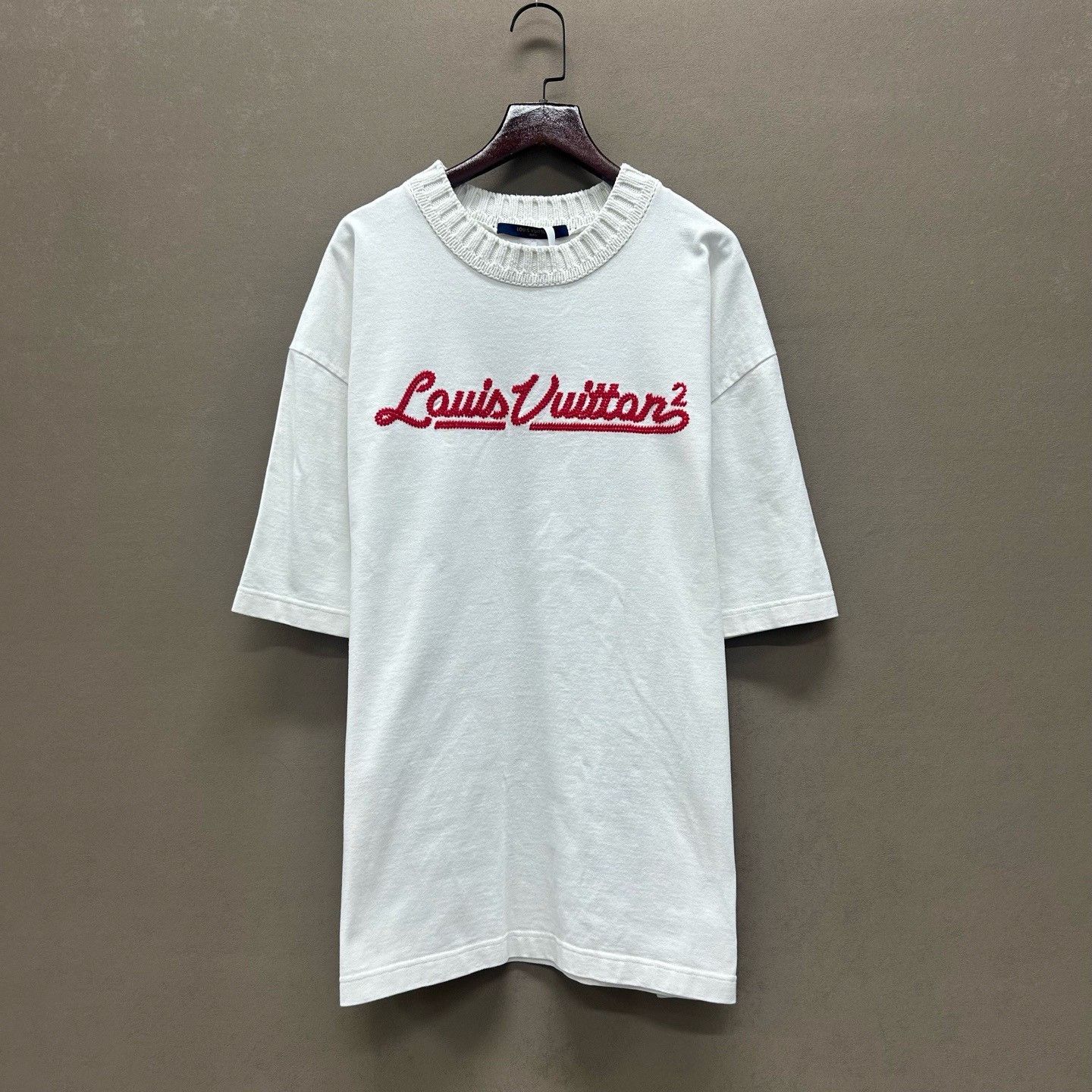 Louis Vuitton Louis Vuitton Red Logo Knit T-Shirt Size XL Size US XL / EU 56 / 4 - 2 Thumbnail