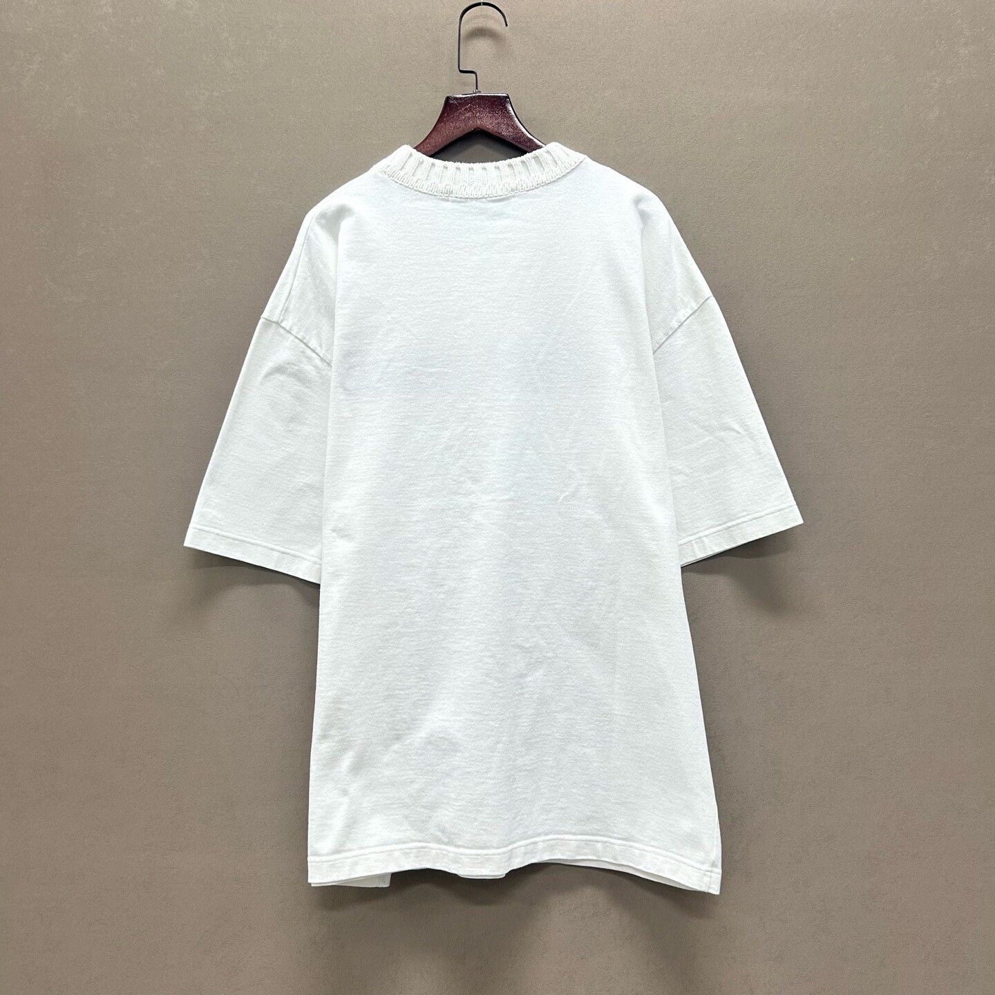 Louis Vuitton Louis Vuitton Red Logo Knit T-Shirt Size XL Size US XL / EU 56 / 4 - 3 Thumbnail