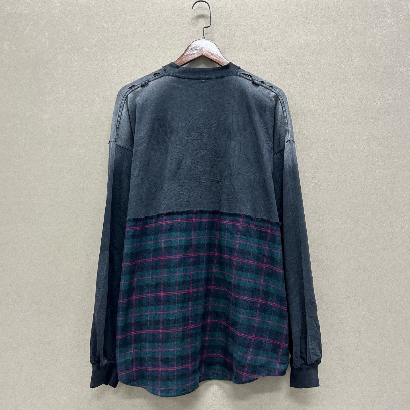 Balenciaga Balenciaga Spliced Plaid Long Sleeve Tee Size M Size US M / EU 48-50 / 2 - 3 Thumbnail