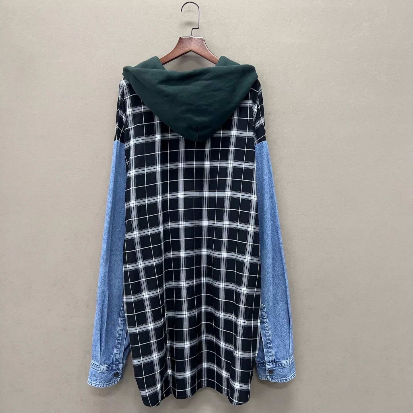 Balenciaga Balenciaga Plaid Denim Hoodie Shirt Size XL Size US XL / EU 56 / 4 - 5 Thumbnail