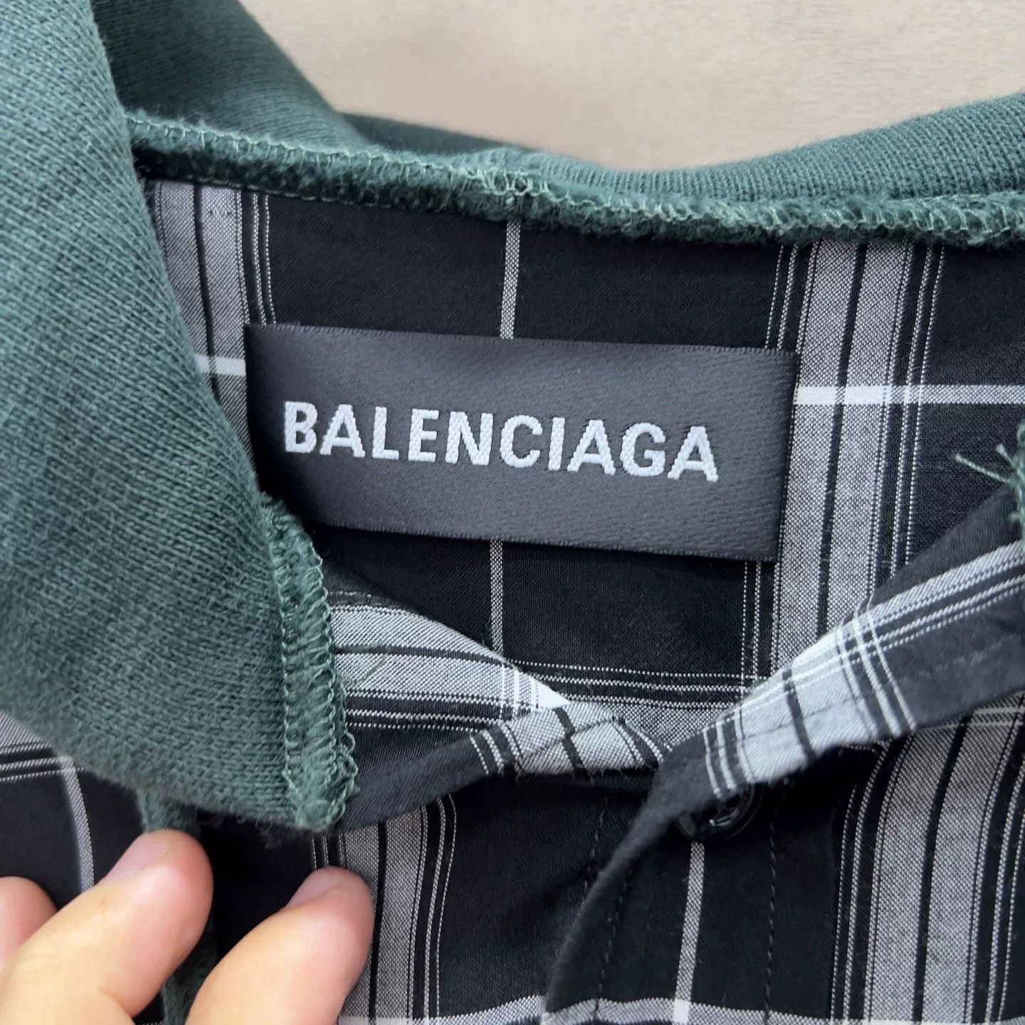 Balenciaga Balenciaga Plaid Denim Hoodie Shirt Size XL Size US XL / EU 56 / 4 - 6 Thumbnail