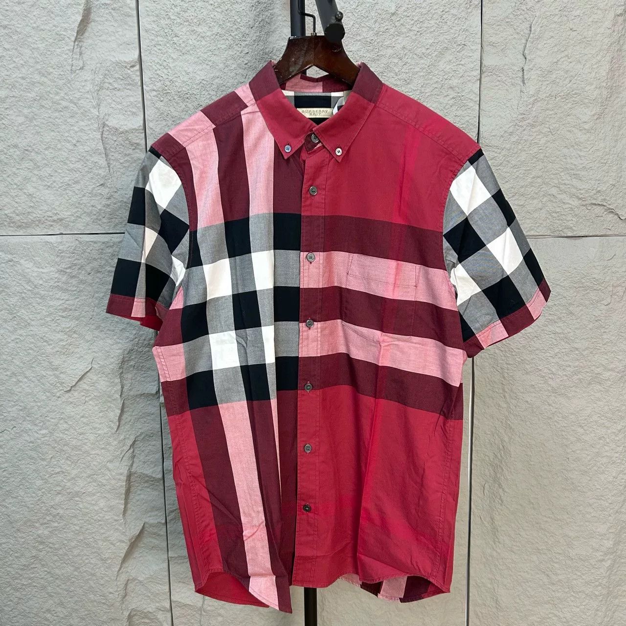 Burberry Burberry Brit Red Plaid Button Up Shirt Size M Size US M / EU 48-50 / 2 - 2 Thumbnail