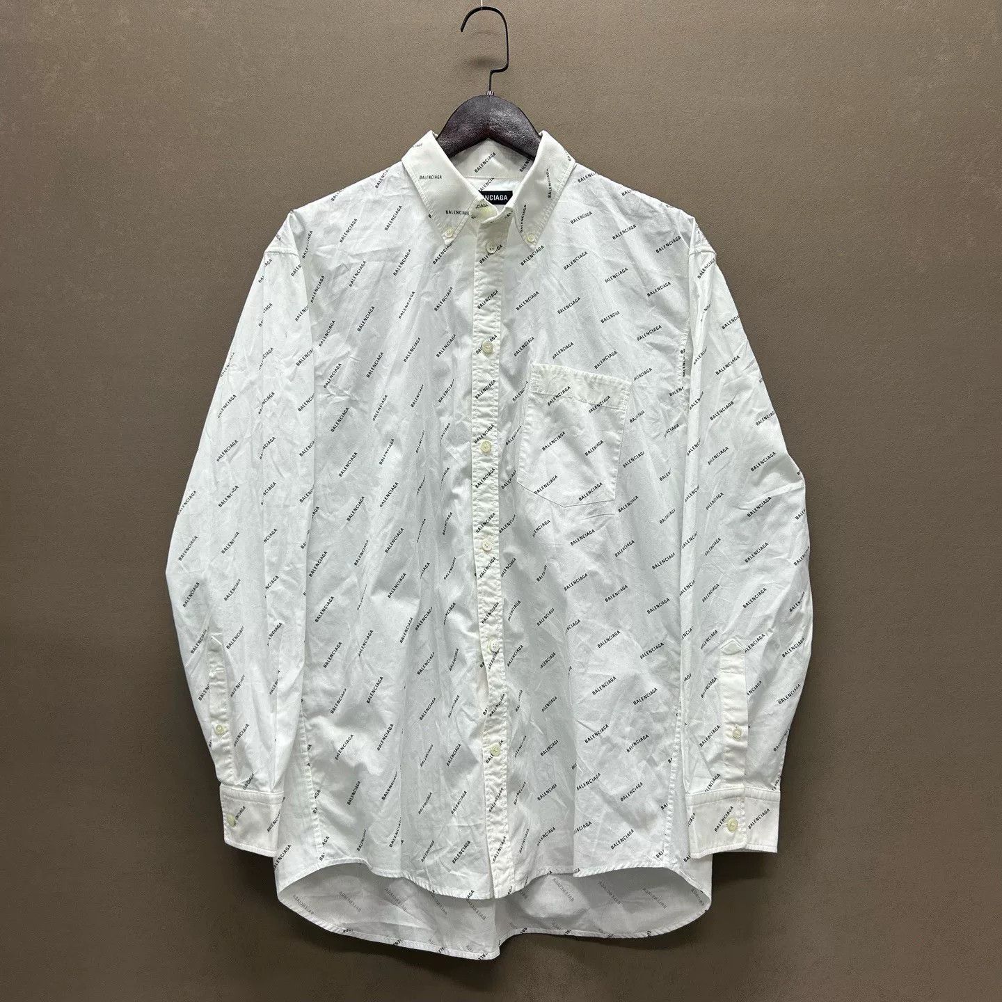 Balenciaga Balenciaga All Over Logo Shirt Size 37 Size US S / EU 44-46 / 1 - 2 Thumbnail