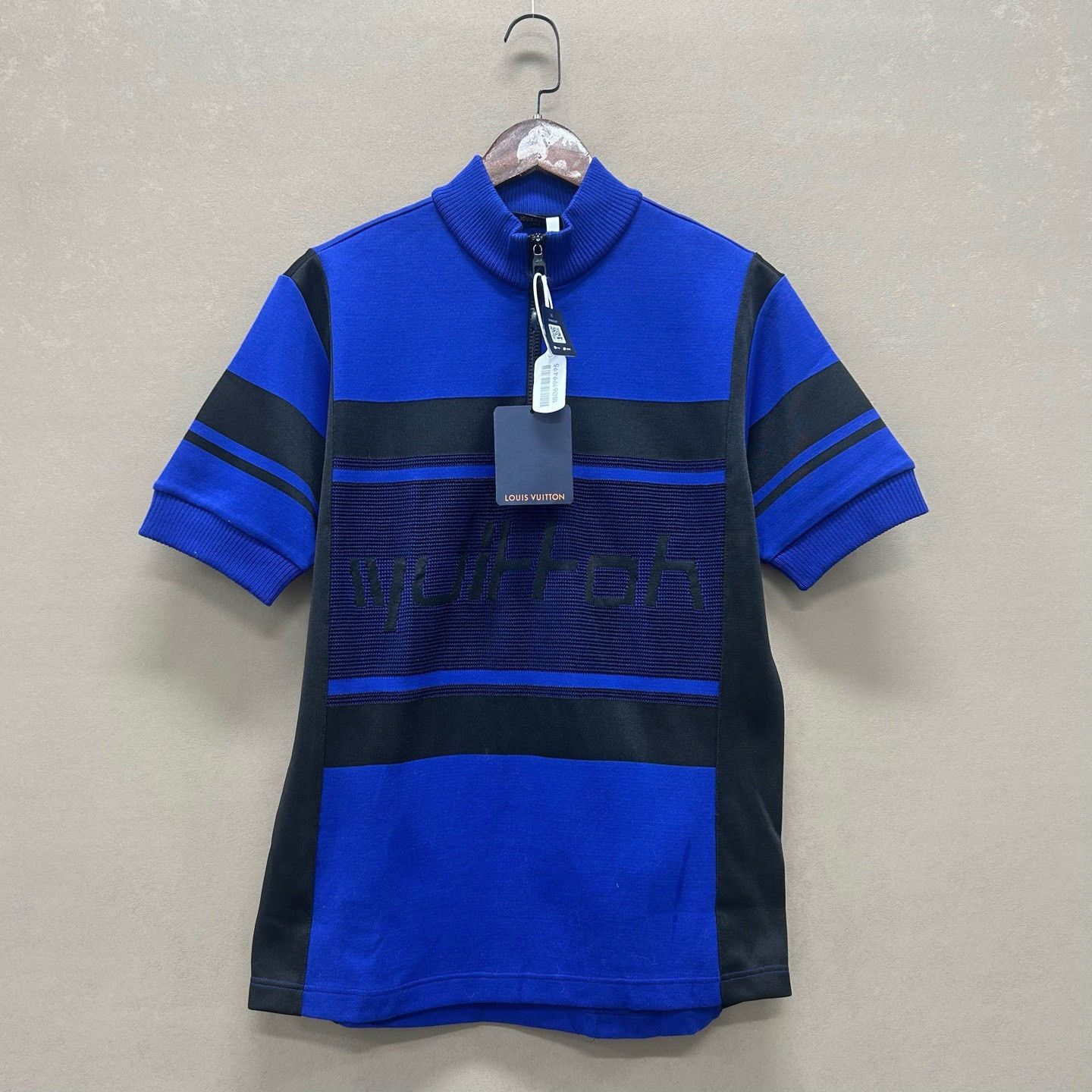 Louis Vuitton Louis Vuitton Embroidered Logo Jersey Size M Size US M / EU 48-50 / 2 - 2 Thumbnail