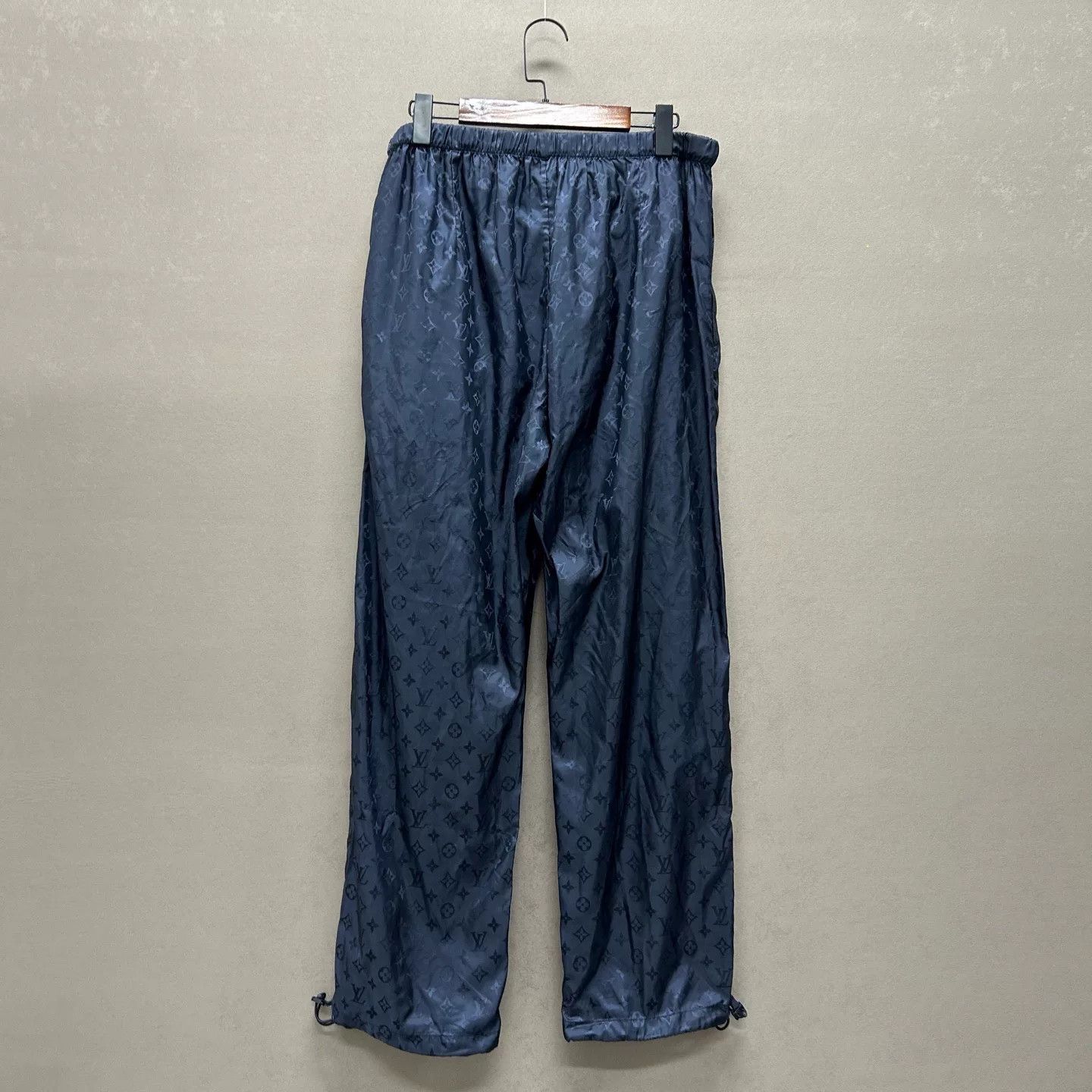 Louis Vuitton Louis Vuitton Monogram Silk Trousers Size 26 Size US 26 / EU 42 - 3 Thumbnail