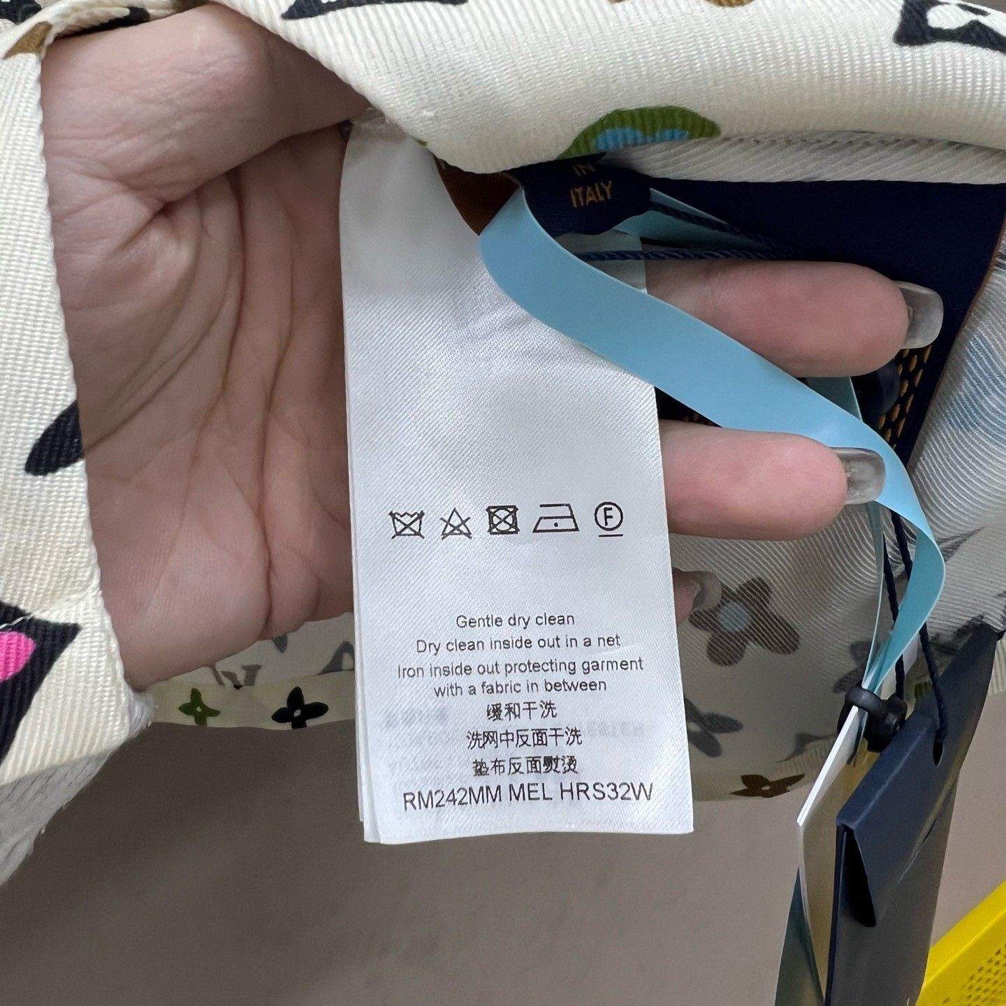 Louis Vuitton Louis Vuitton Monogram Silk Shirt Size L Size US L / EU 52-54 / 3 - 5 Thumbnail