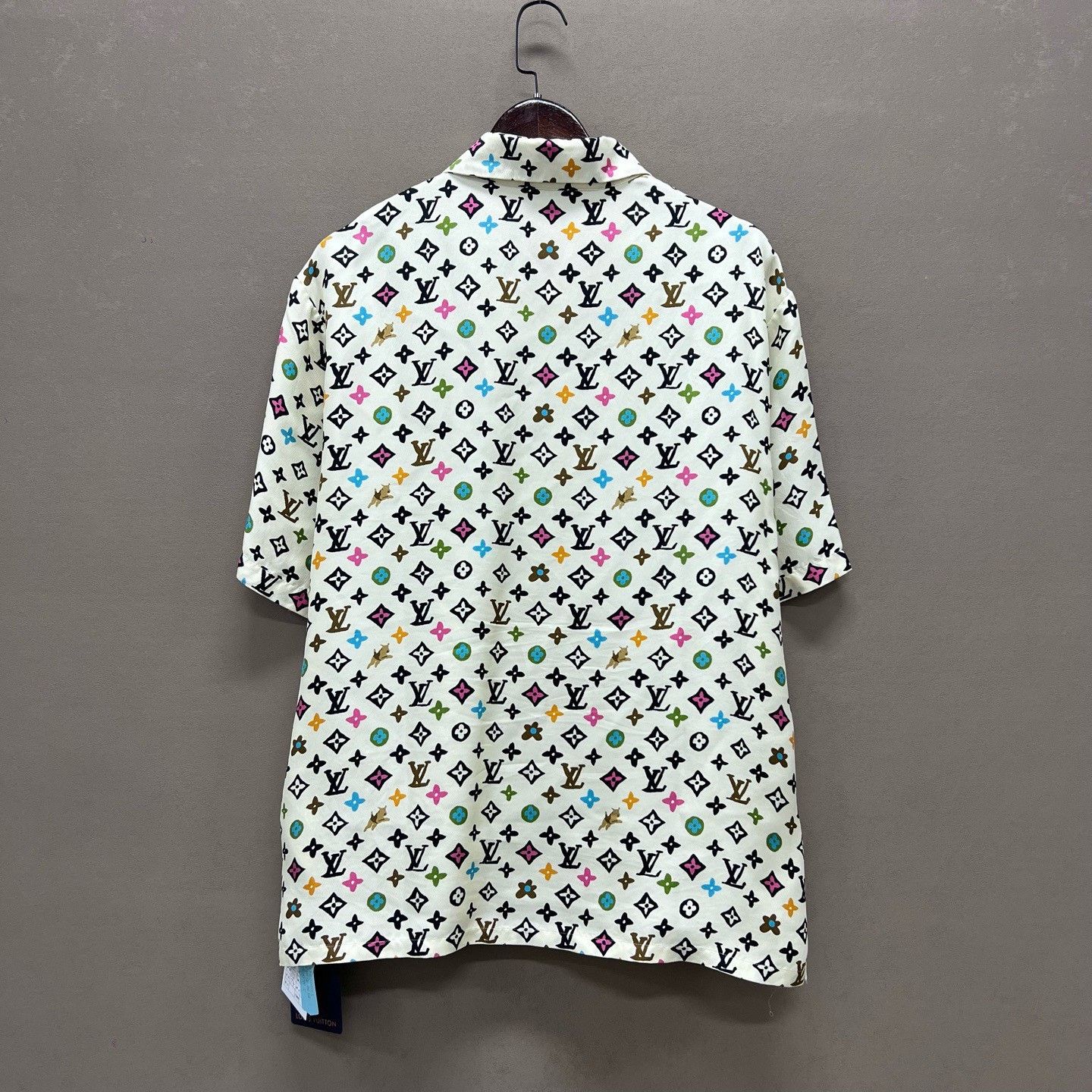 Louis Vuitton Louis Vuitton Monogram Silk Shirt Size L Size US L / EU 52-54 / 3 - 3 Thumbnail