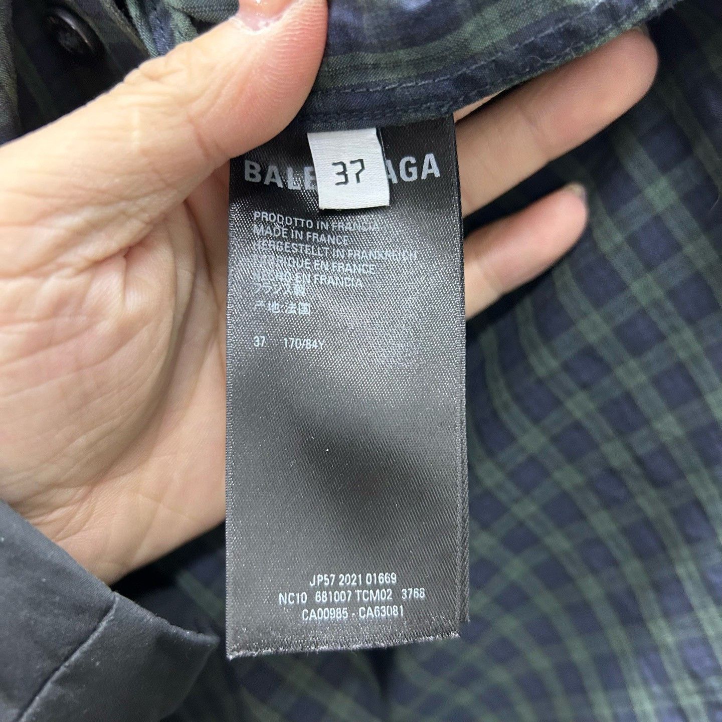Balenciaga Balenciaga Plaid Button Up Shirt Size S Size US S / EU 44-46 / 1 - 5 Thumbnail