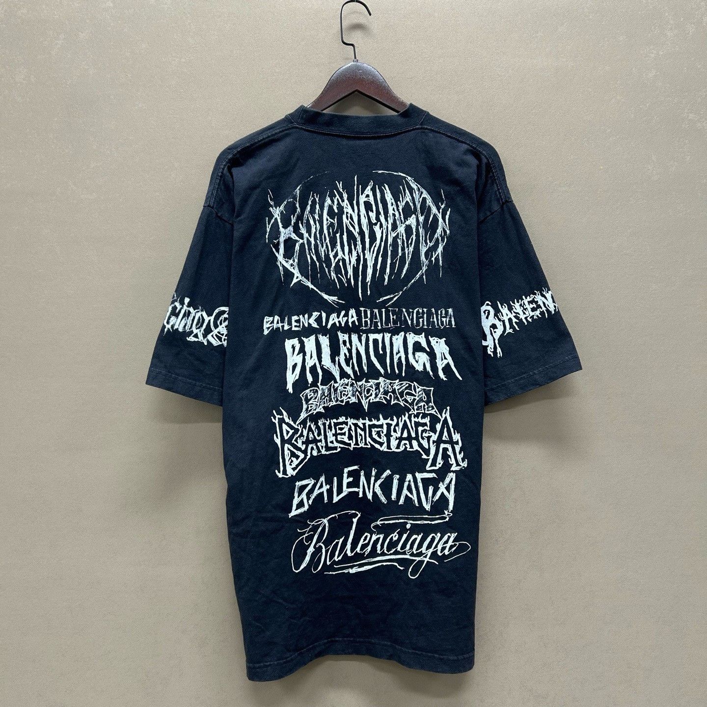 Balenciaga Balenciaga Multi-Logo Short Sleeve T-Shirt Size L Size US L / EU 52-54 / 3 - 3 Thumbnail
