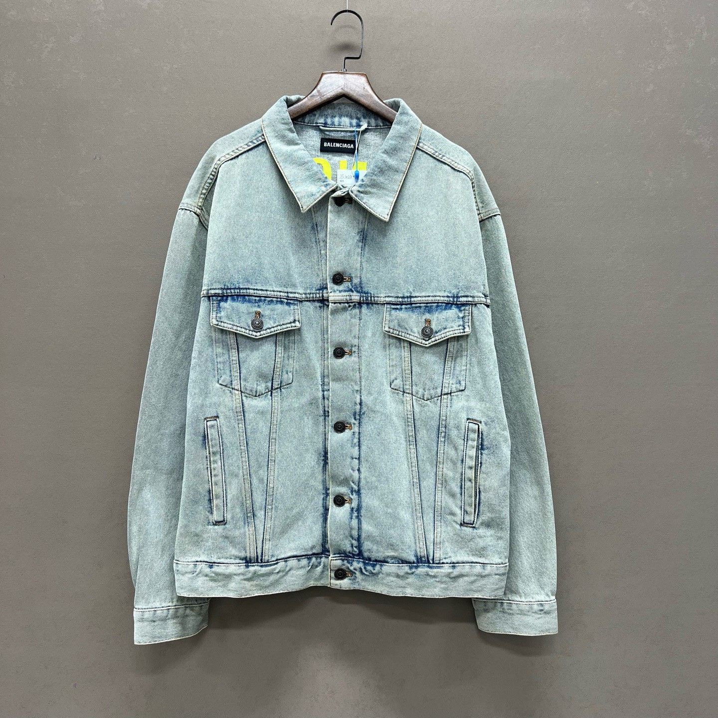 Balenciaga Balenciaga Neon Logo Denim Jacket Size M Size US M / EU 48-50 / 2 - 2 Thumbnail