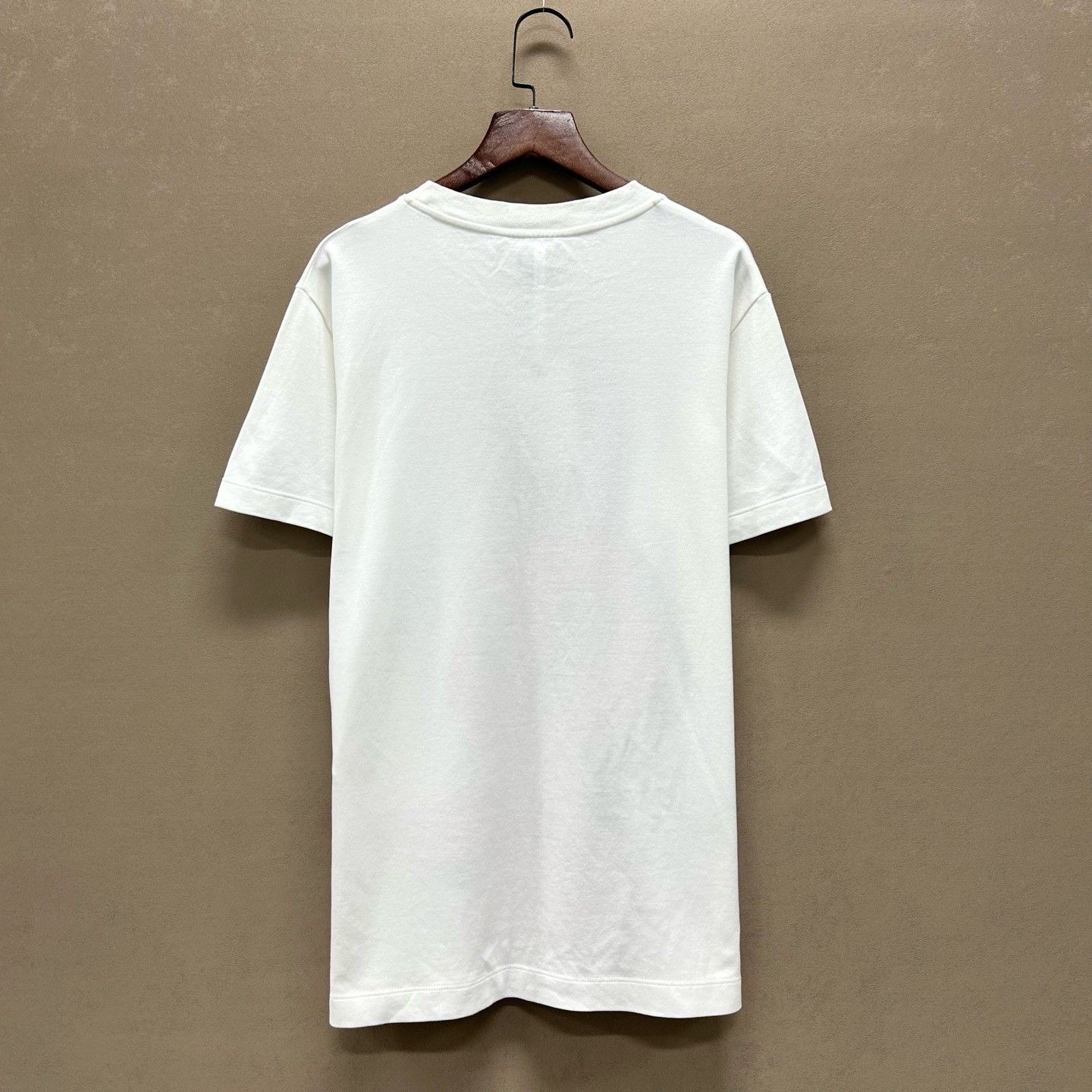 Louis Vuitton Louis Vuitton Rabbit Print T-Shirt Size S Size US S / EU 44-46 / 1 - 3 Thumbnail