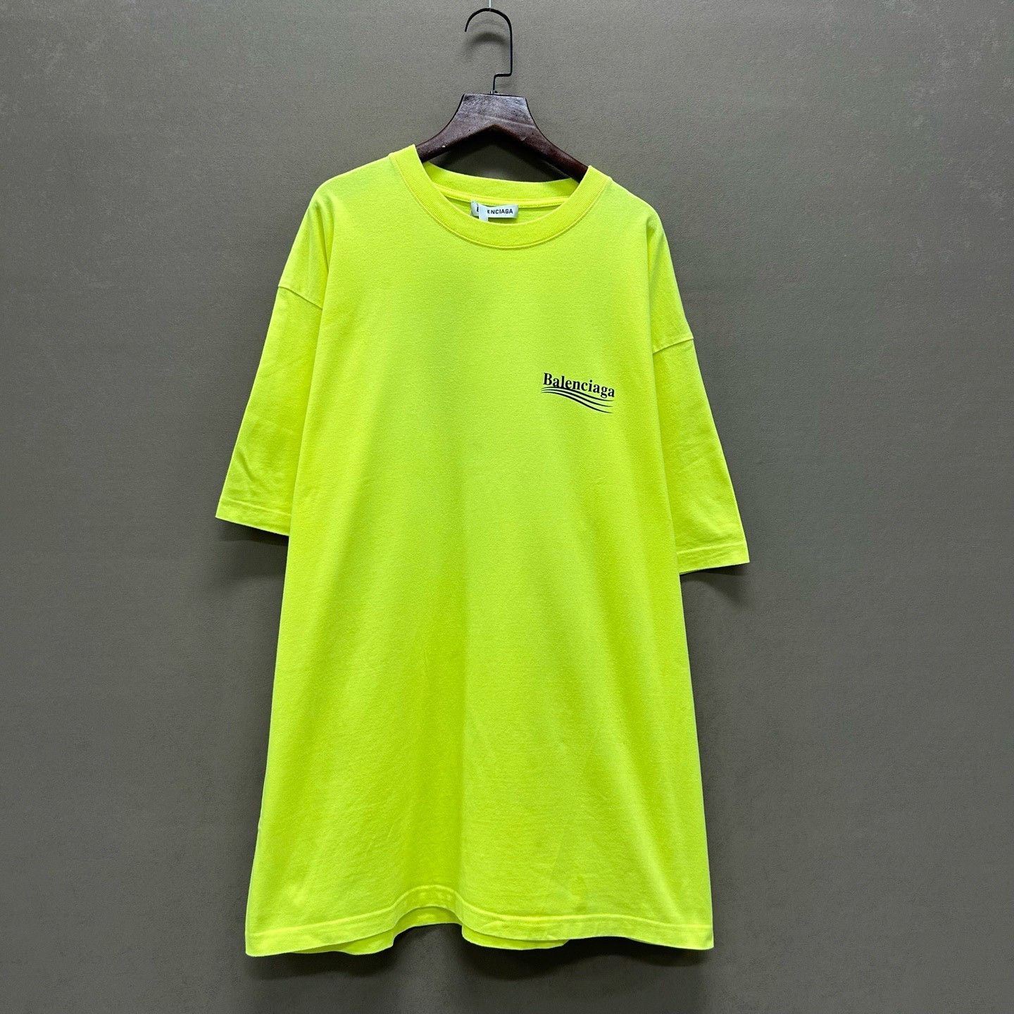Balenciaga Balenciaga Wave Logo Neon T-Shirt Size M Size US M / EU 48-50 / 2 - 2 Thumbnail