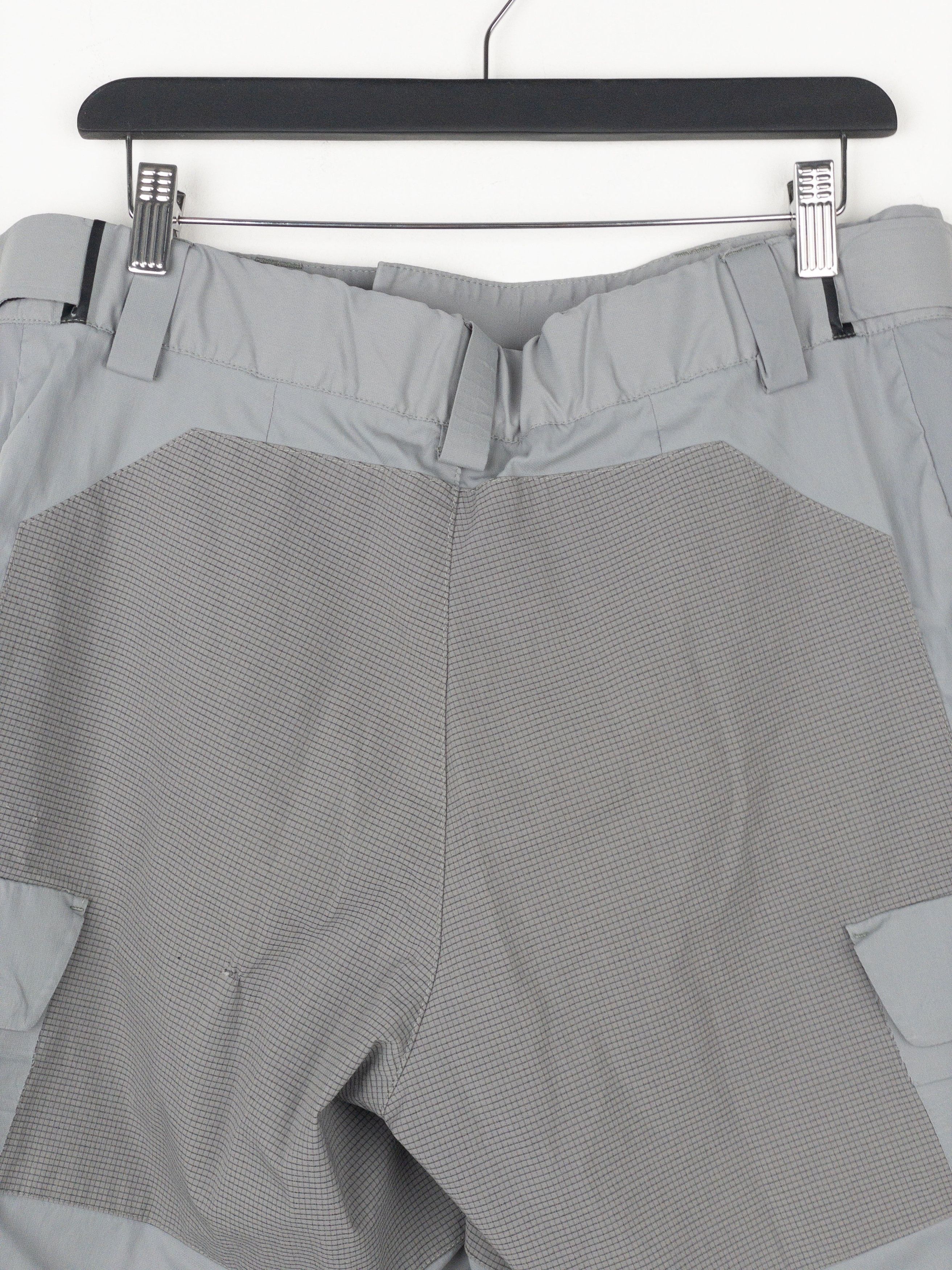Prada Luna Rossa 2023 American Cup Sailing Cargo Shorts Size US 30 / EU 46 - 8 Thumbnail