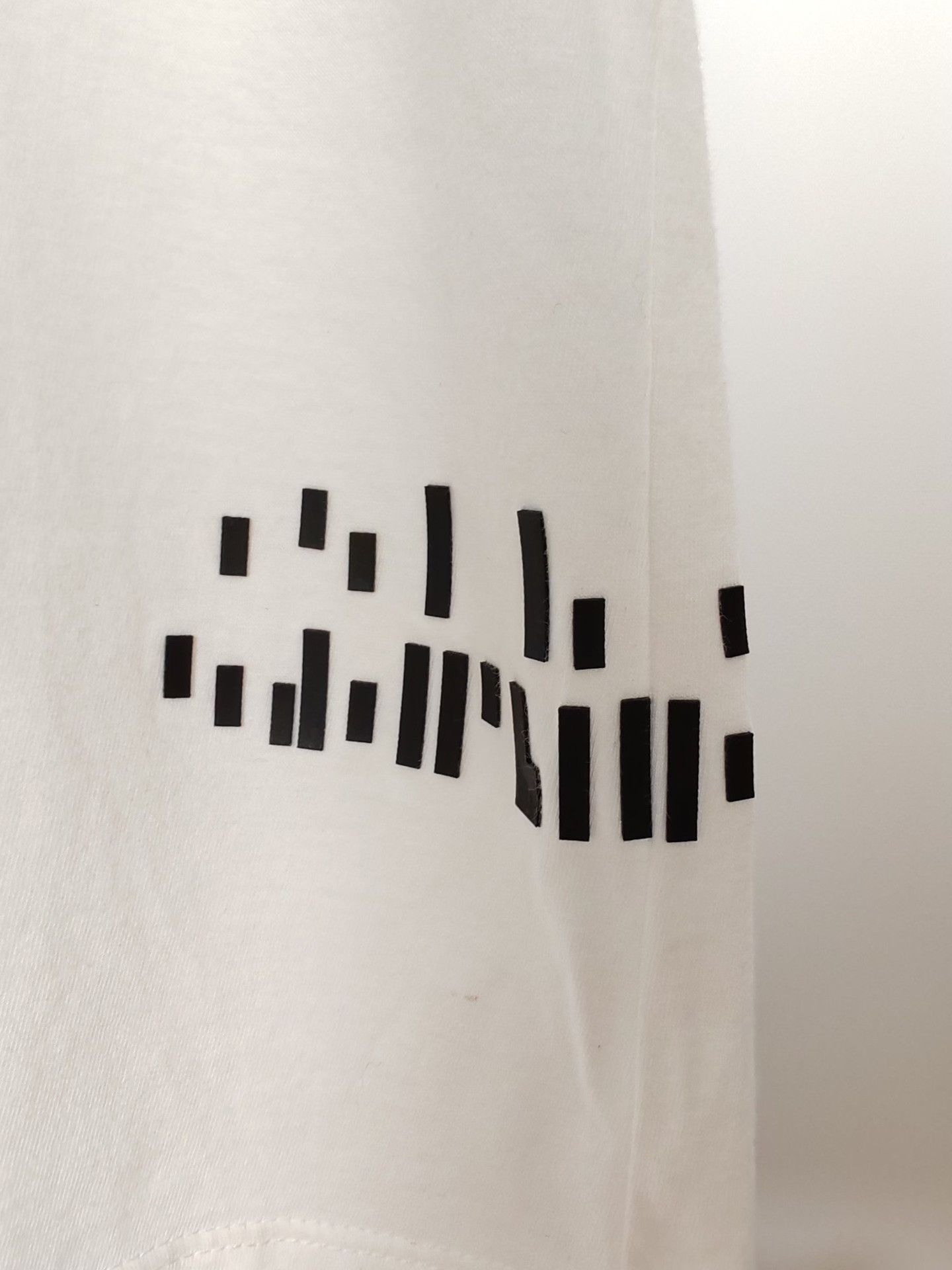 Alexander Wang Alexander Wang Graphic T-Shirt Size XS Size XS / US 0-2 / IT 36-38 - 7 Thumbnail