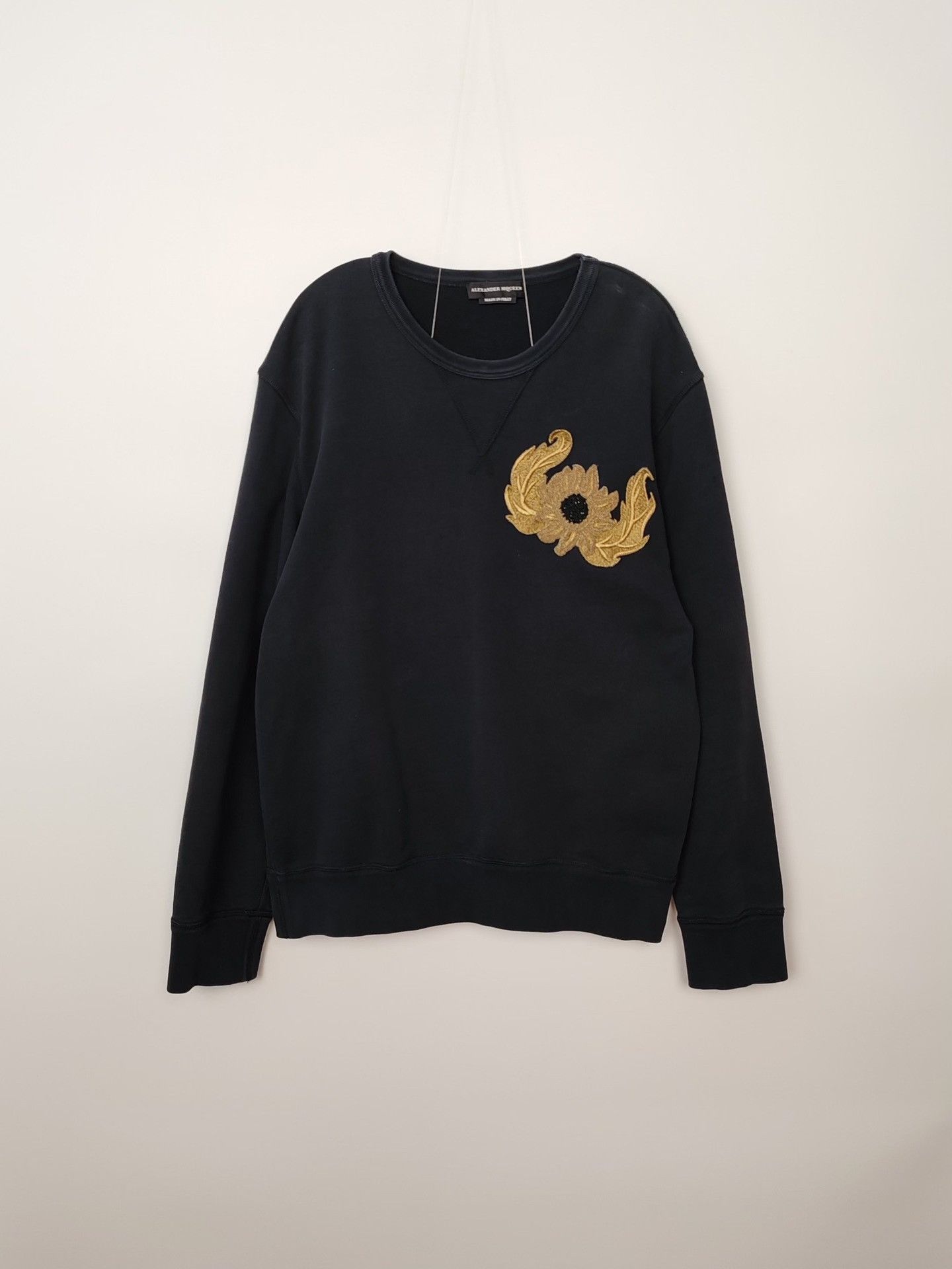 Alexander McQueen Alexander McQueen Floral Embroidery Sweatshirt Size L Size US L / EU 52-54 / 3 - 2 Thumbnail