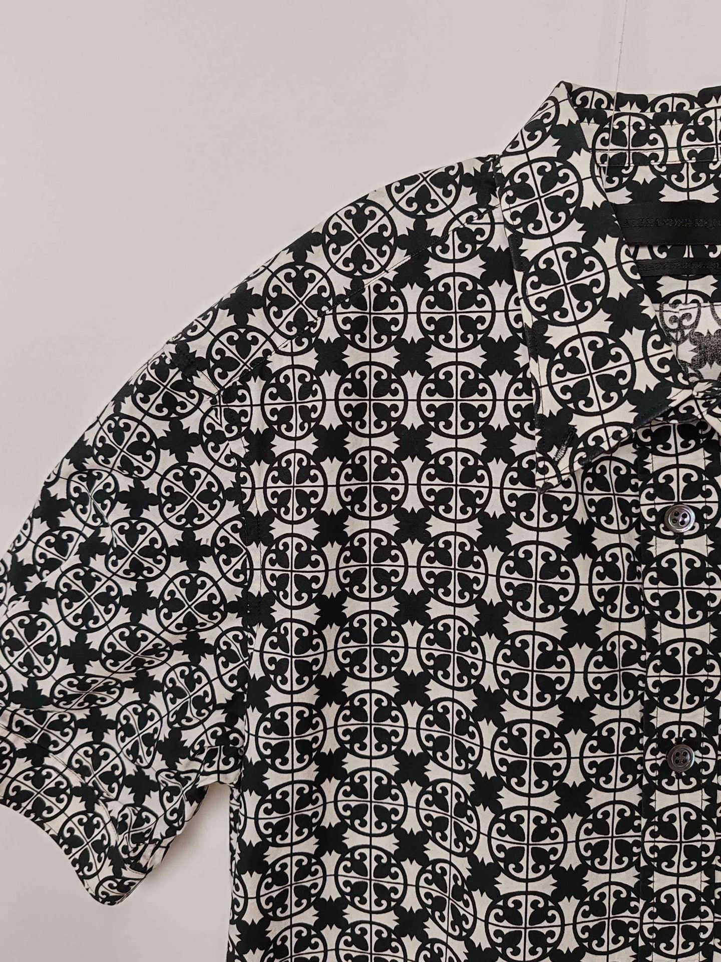 Alexander McQueen Alexander McQueen All Over Print Shirt Size S Size US S / EU 44-46 / 1 - 5 Thumbnail