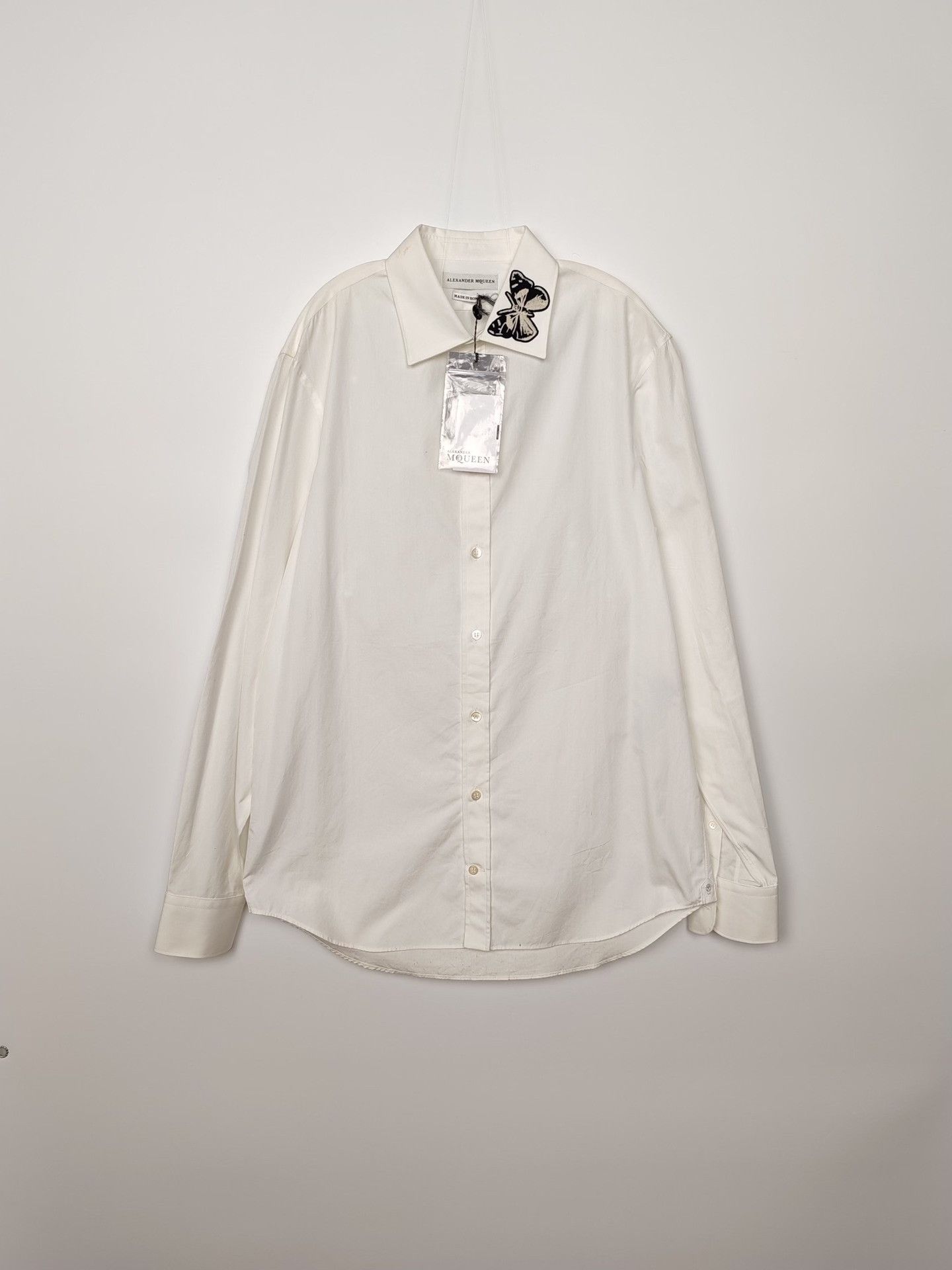 Alexander McQueen Alexander McQueen Butterfly Embroidered Shirt Size M Size US M / EU 48-50 / 2 - 2 Thumbnail