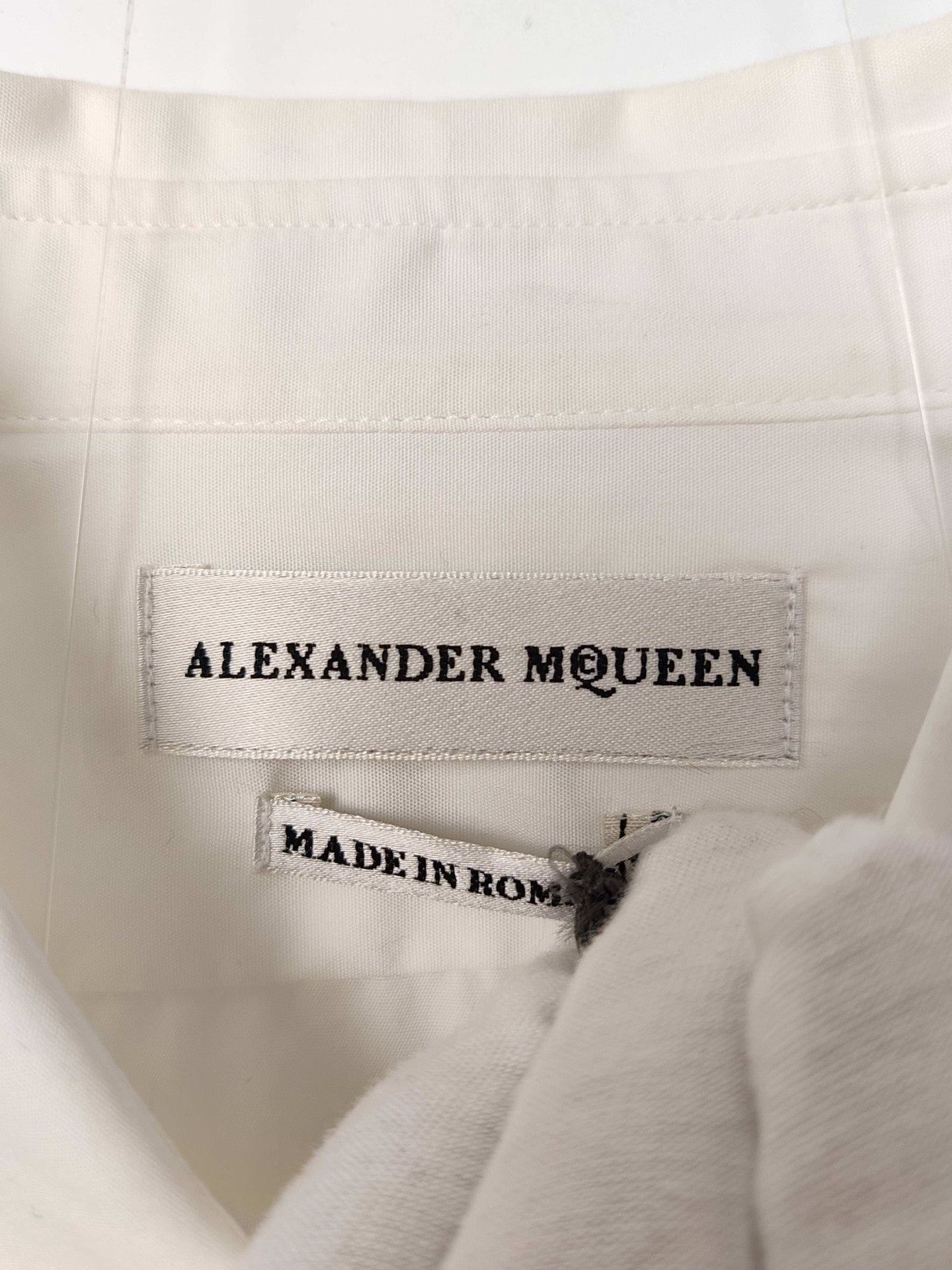Alexander McQueen Alexander McQueen Butterfly Embroidered Shirt Size M Size US M / EU 48-50 / 2 - 4 Thumbnail