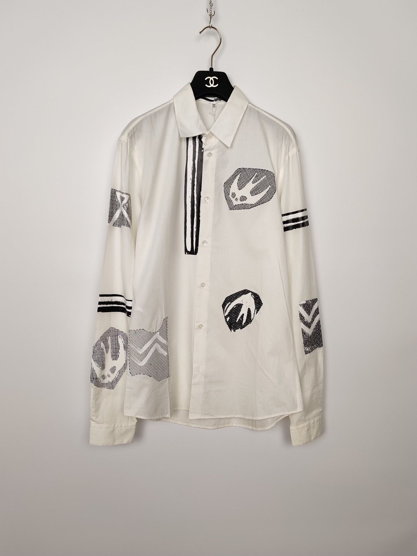 Alexander McQueen Alexander McQueen Swallow Print Button Up Shirt Size 48 Size US M / EU 48-50 / 2 - 2 Thumbnail