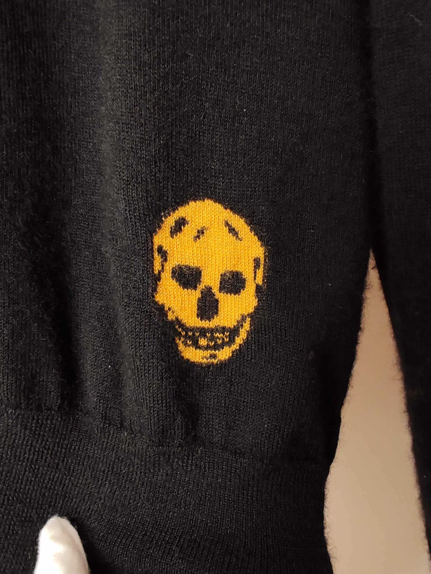 Alexander McQueen Alexander McQueen Yellow Skull Cashmere Sweater Size S Size US S / EU 44-46 / 1 - 5 Thumbnail