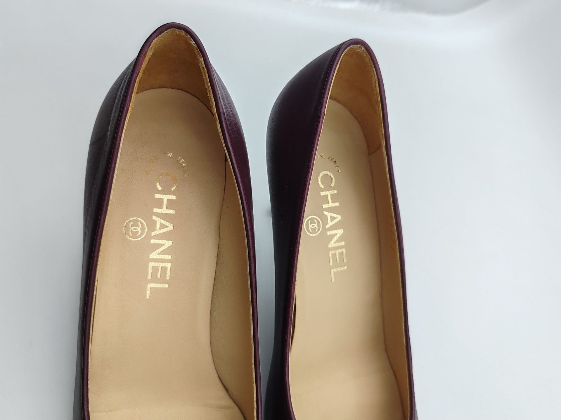Chanel Chanel Camellia Leather Heels Size 36.5 Size US 6.5 / IT 36.5 - 7 Thumbnail